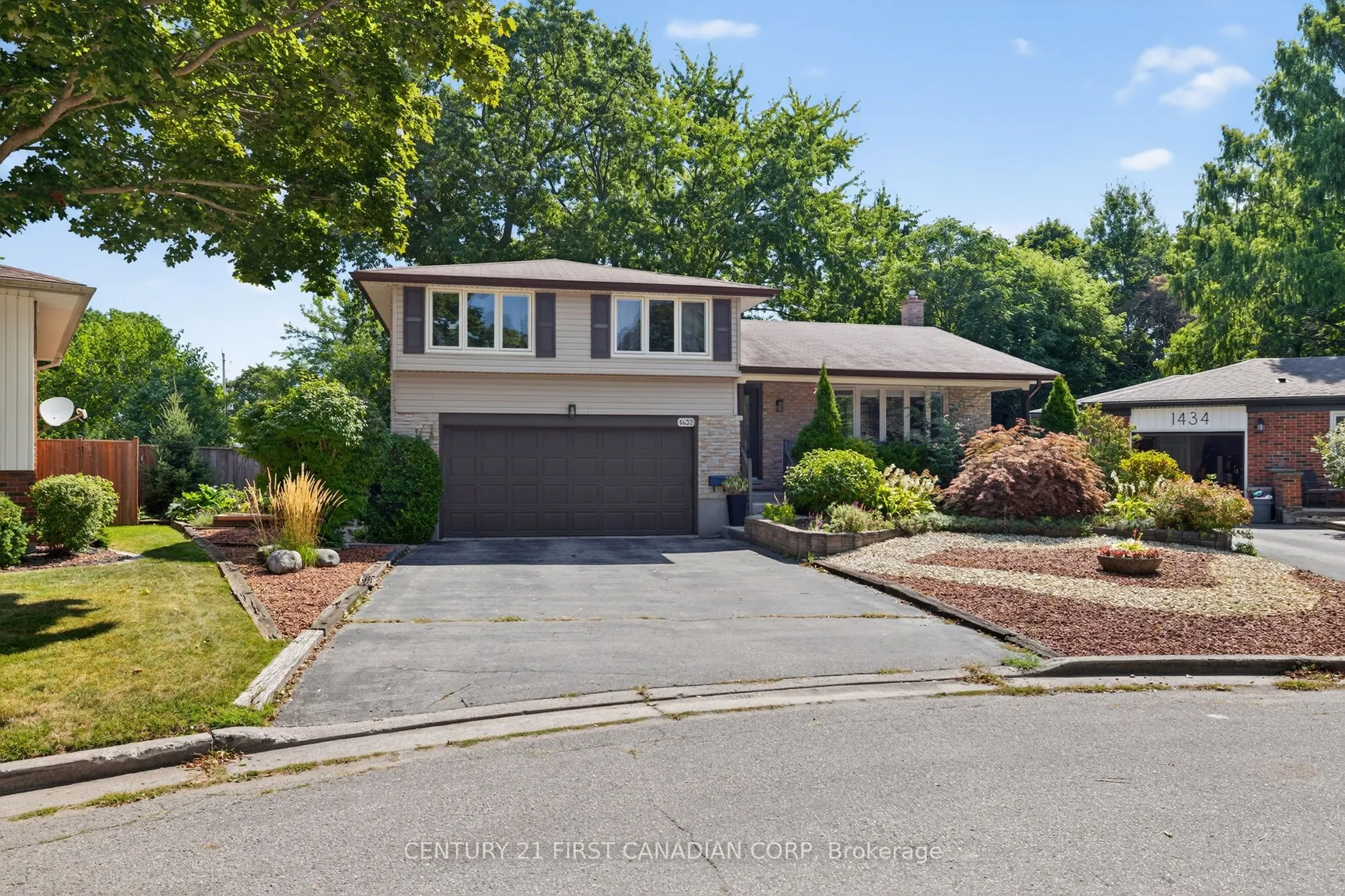 1432 Norman Place