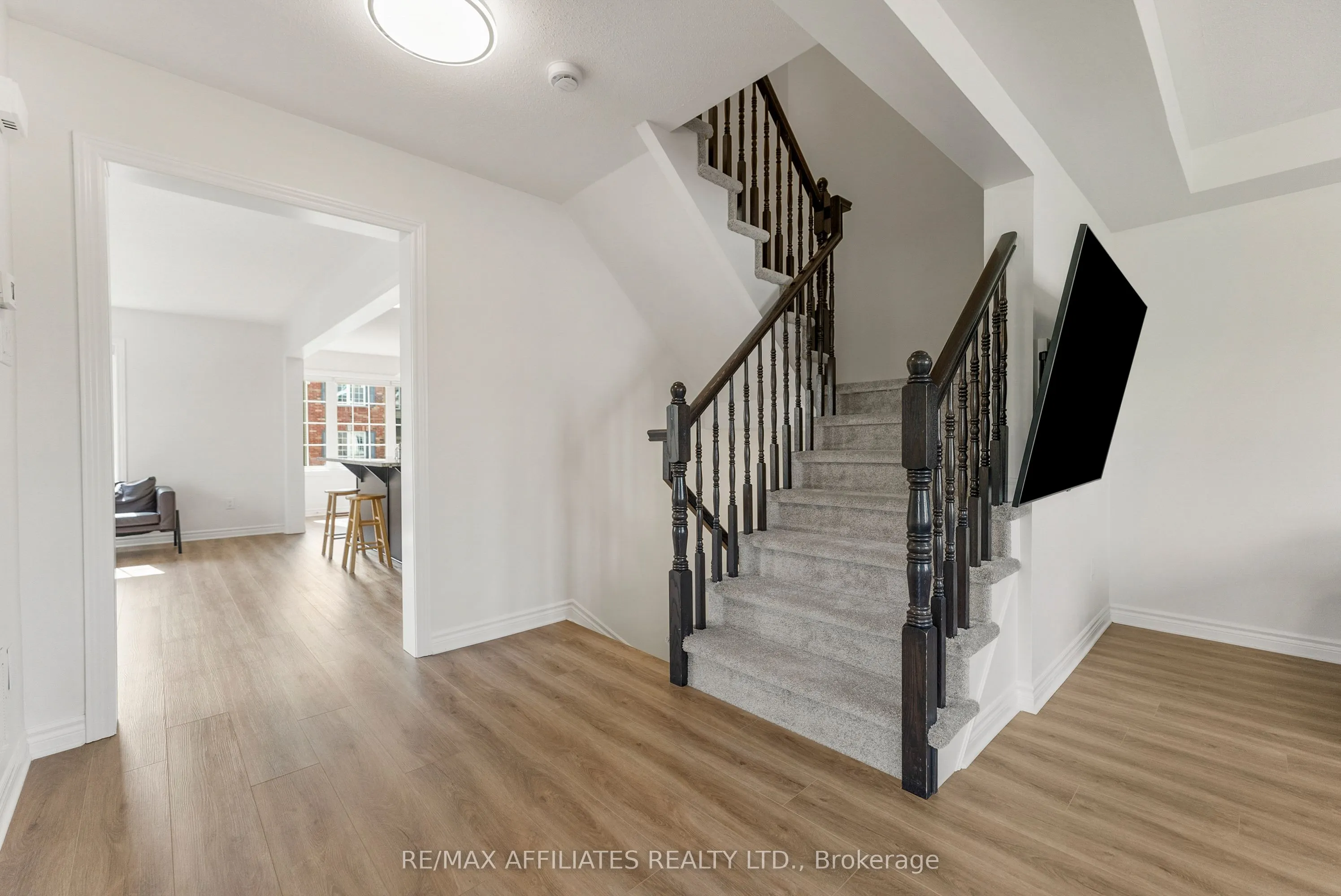 407 Coldwater Crescent
