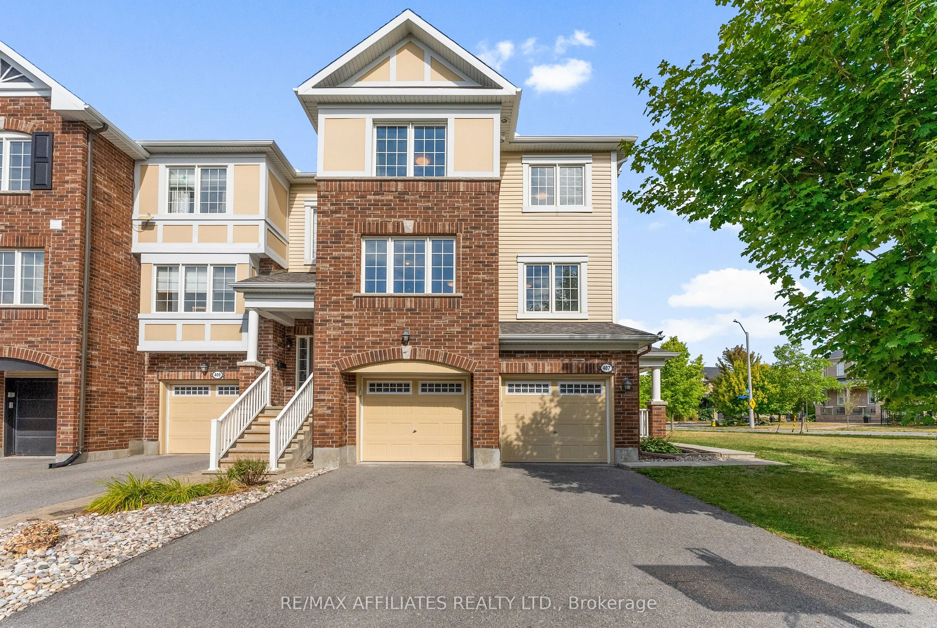 407 Coldwater Crescent