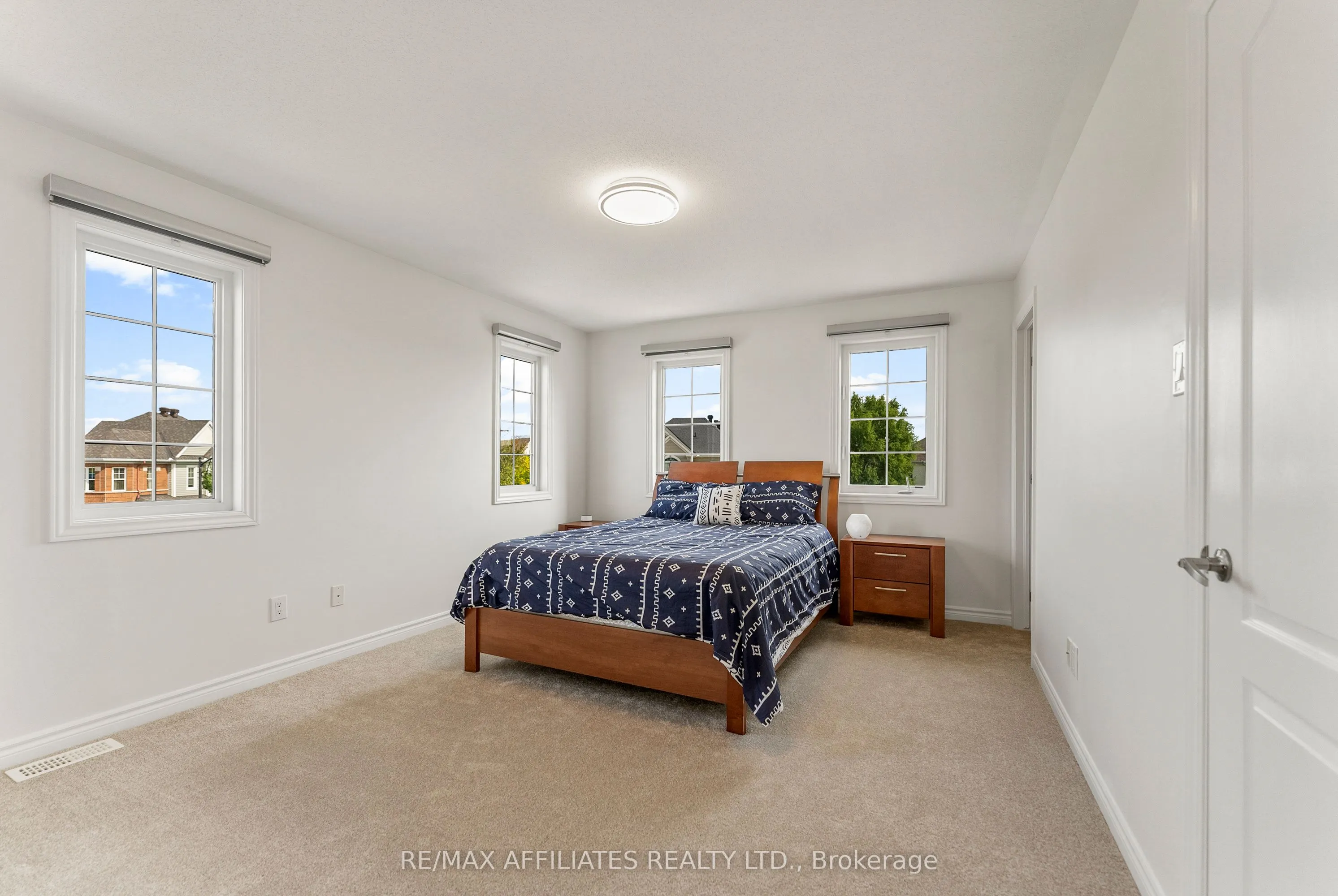 407 Coldwater Crescent