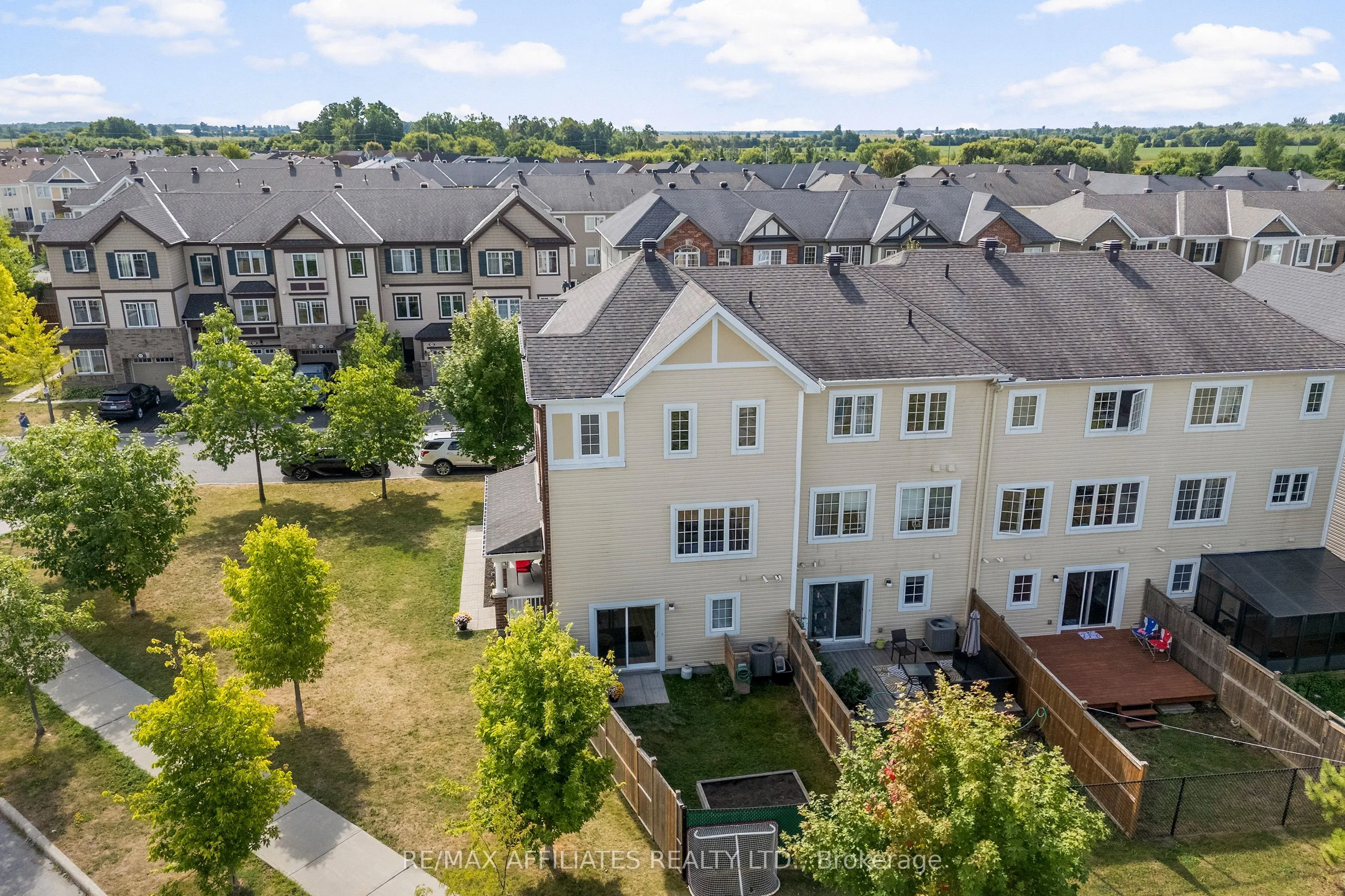 407 Coldwater Crescent