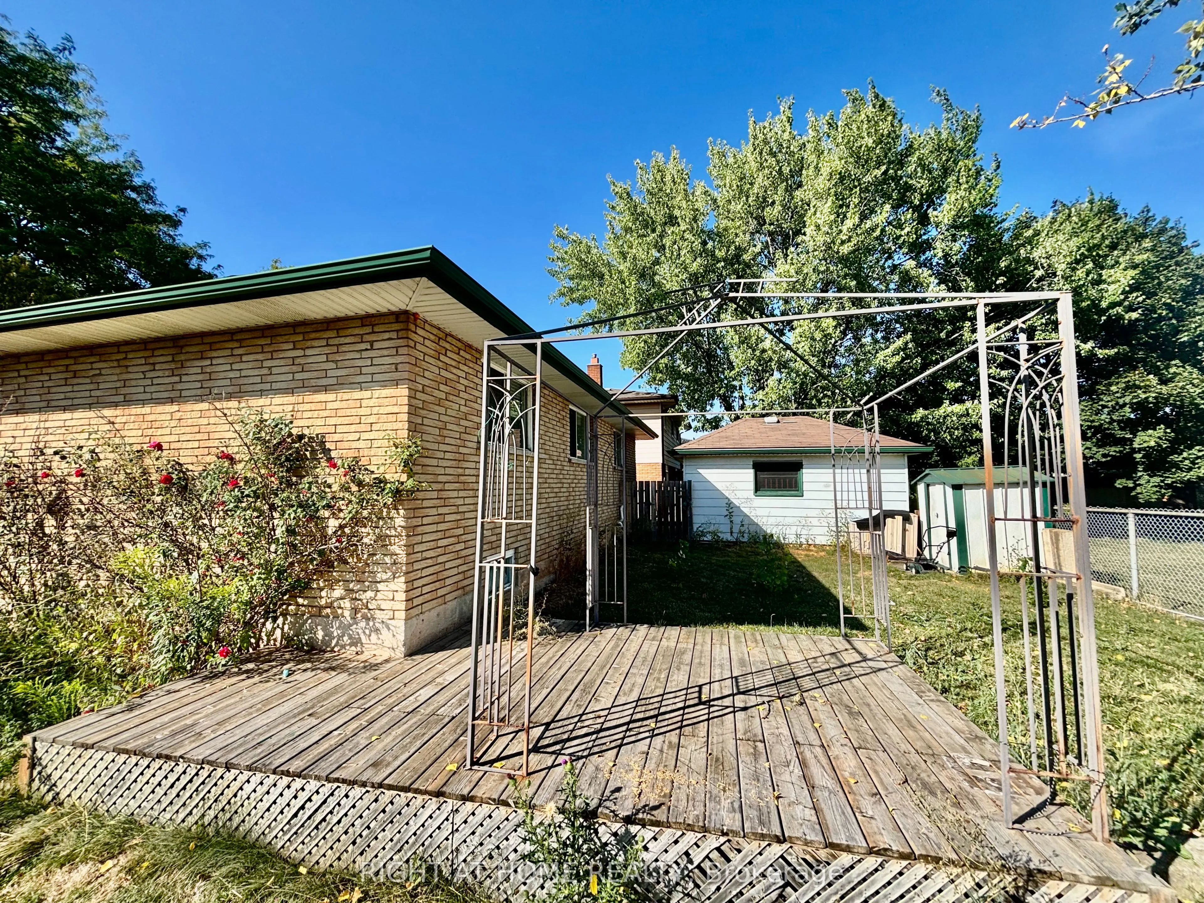 380 Christie Street