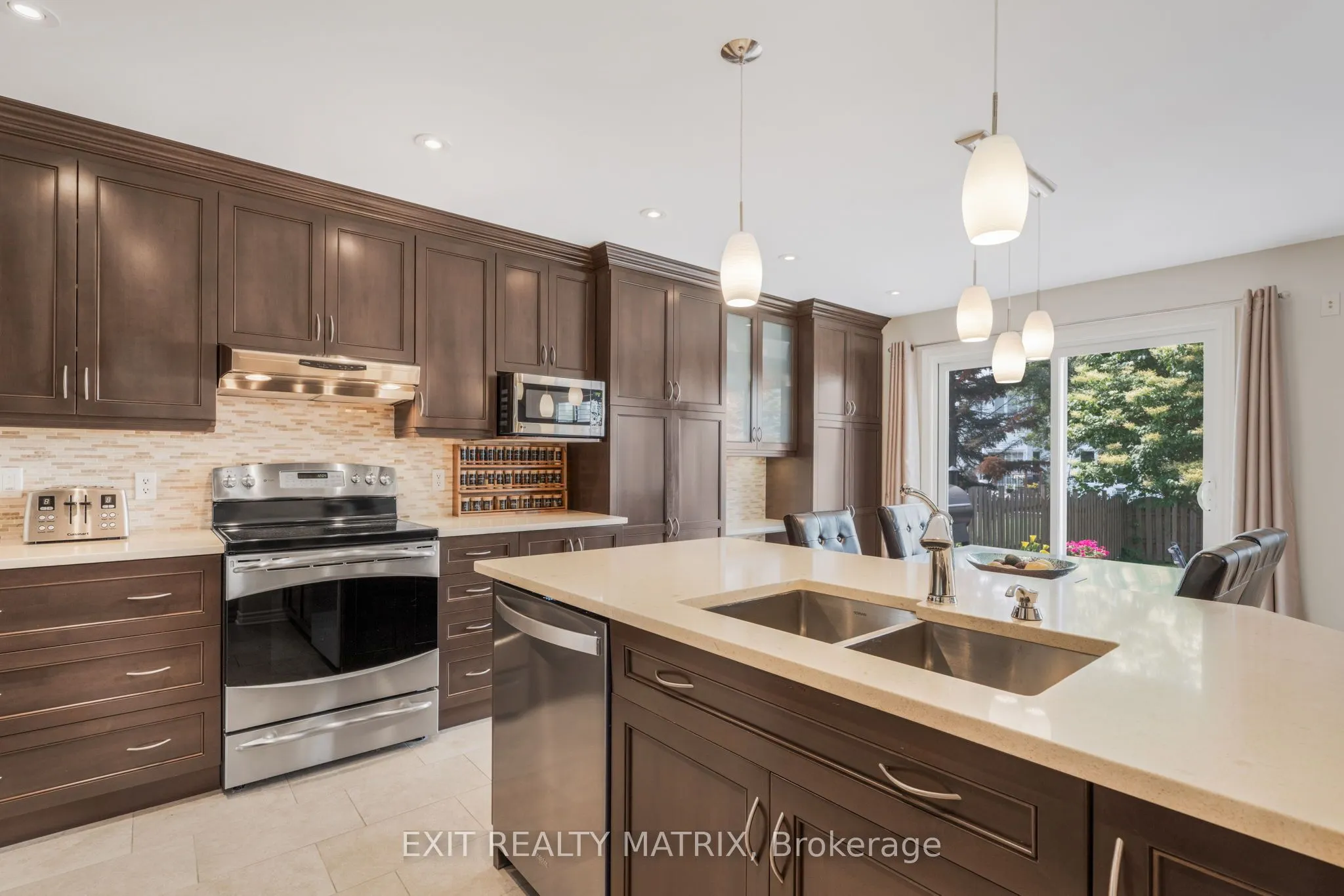 16 La Citadelle Street