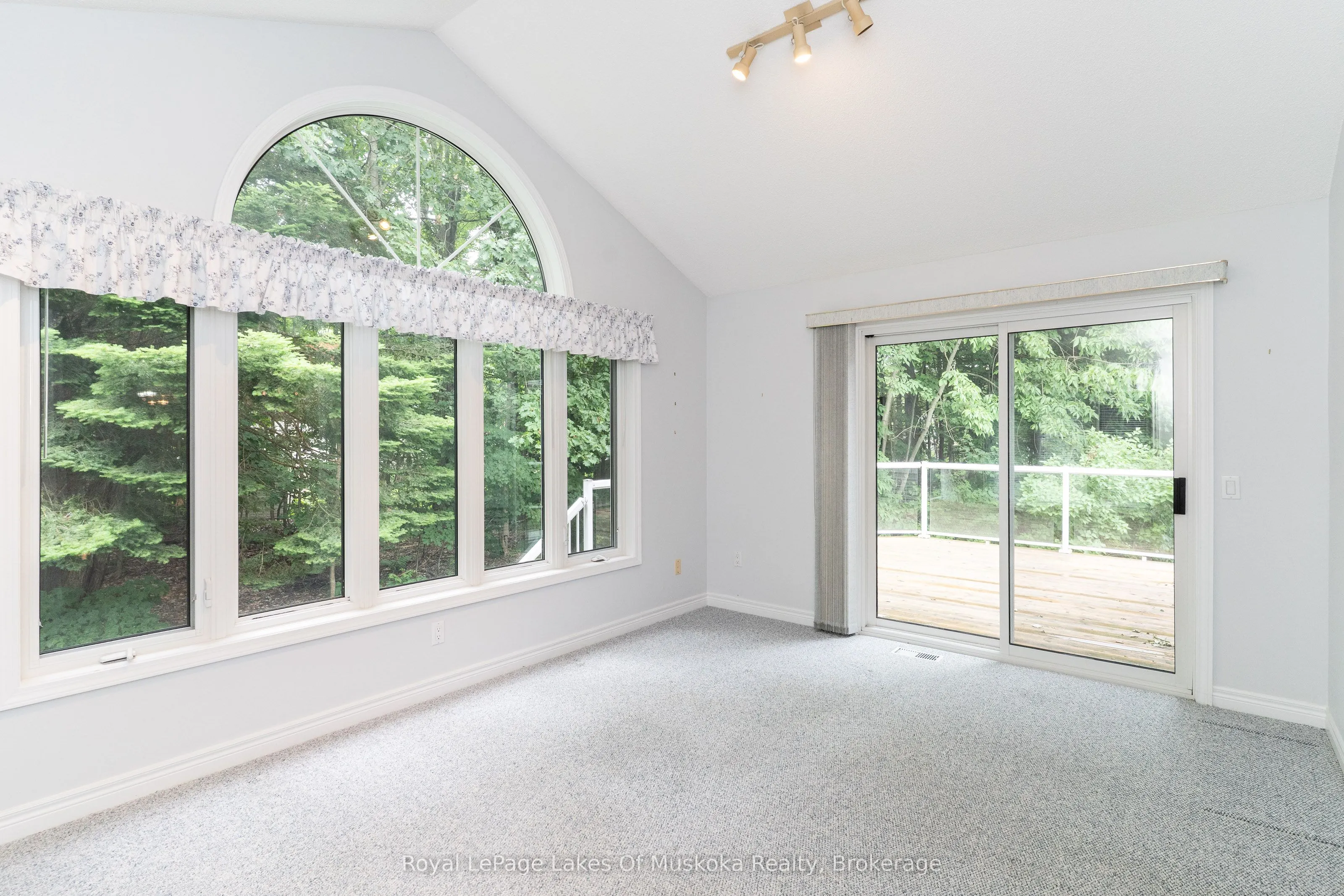 25 Stonehedge Close