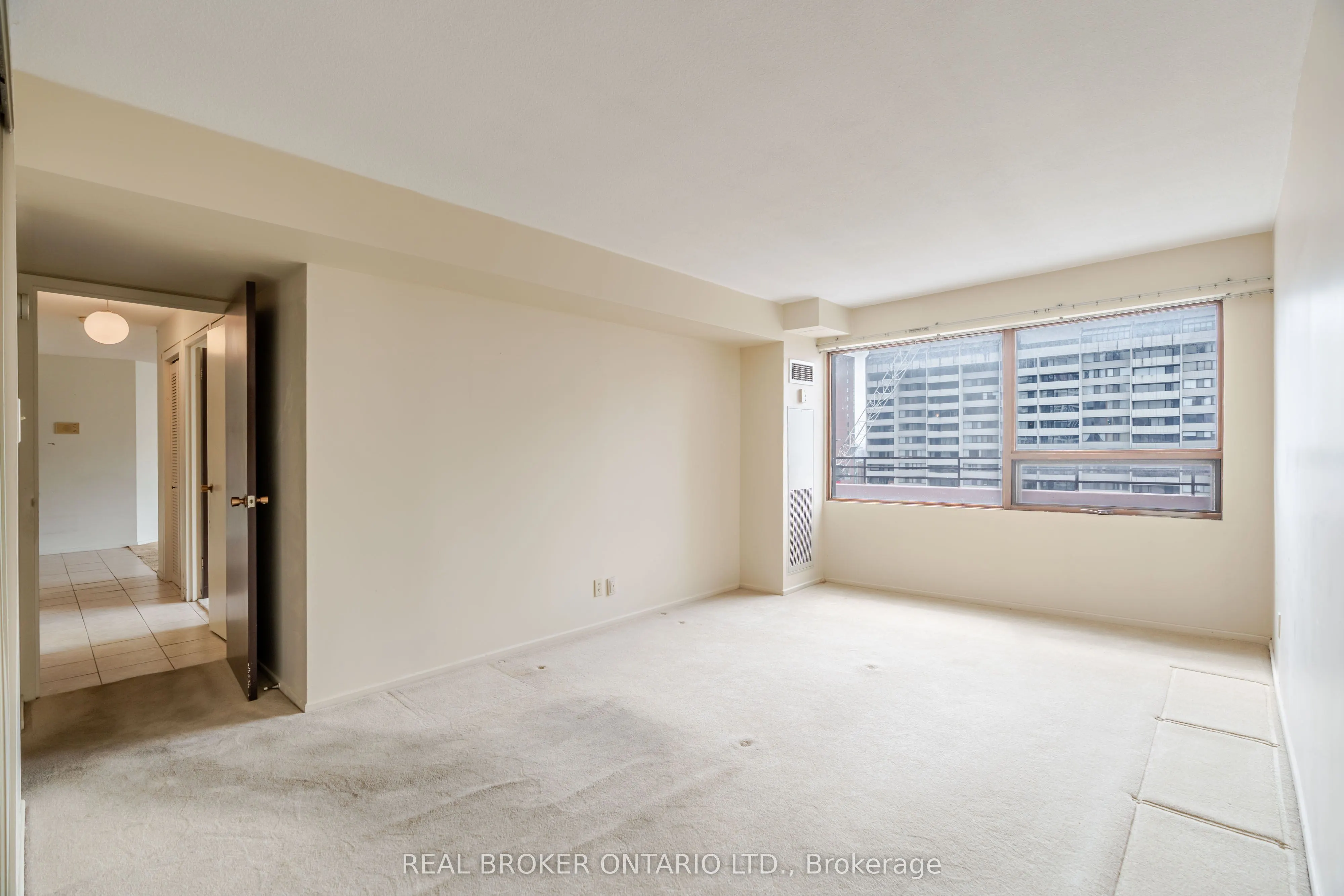 151 Bay Street, #1402
