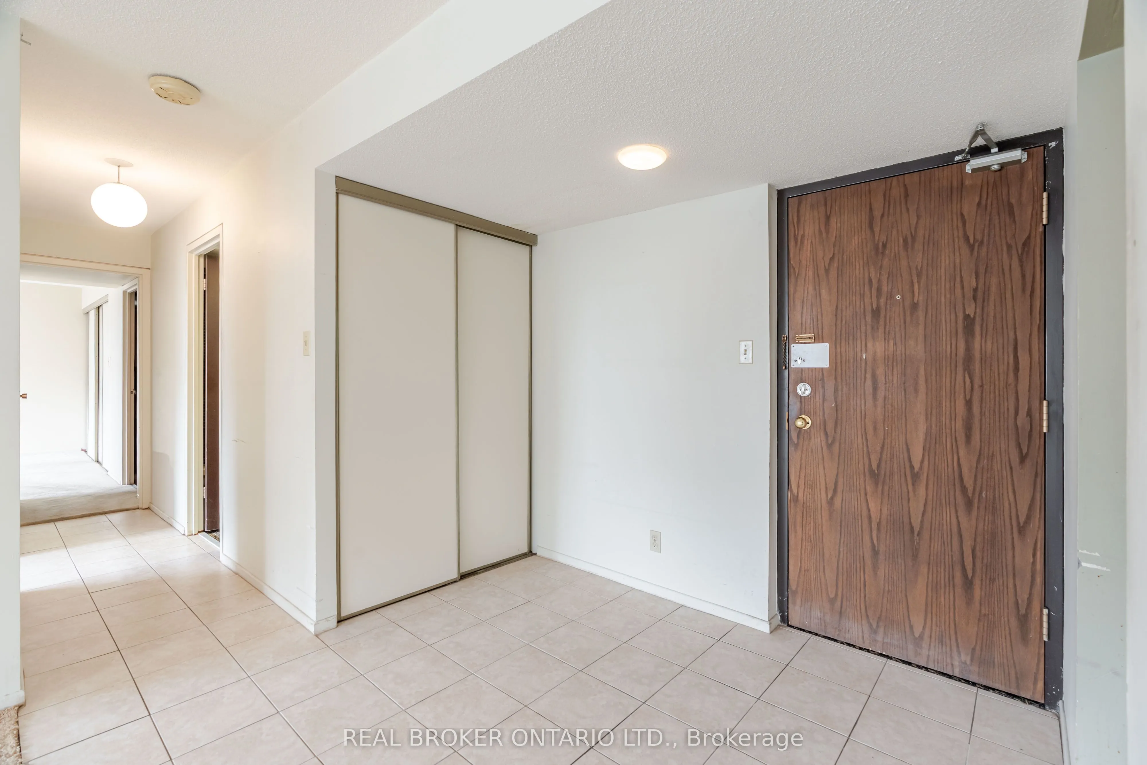 151 Bay Street, #1402