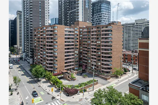 151 Bay Street, #1402