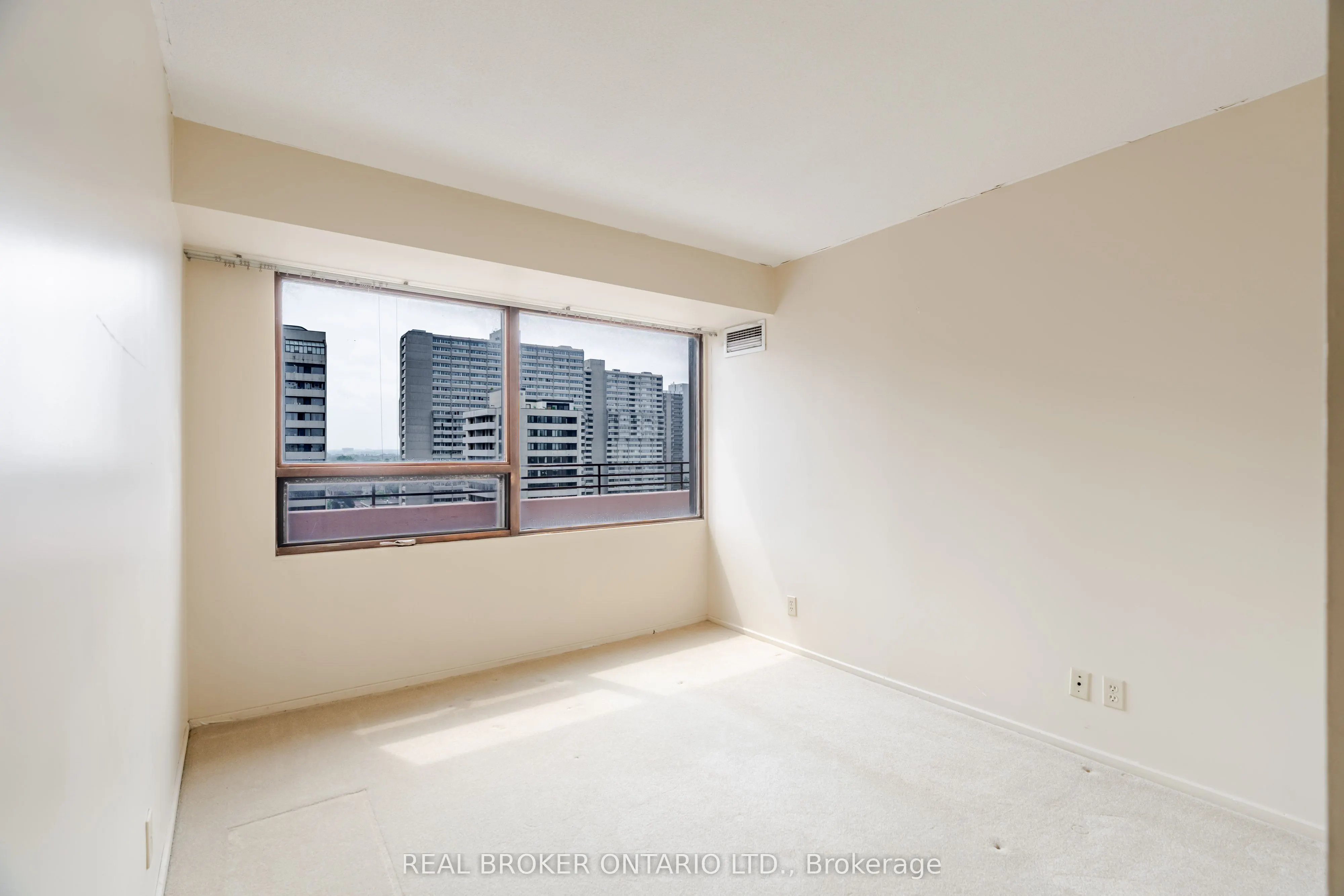 151 Bay Street, #1402