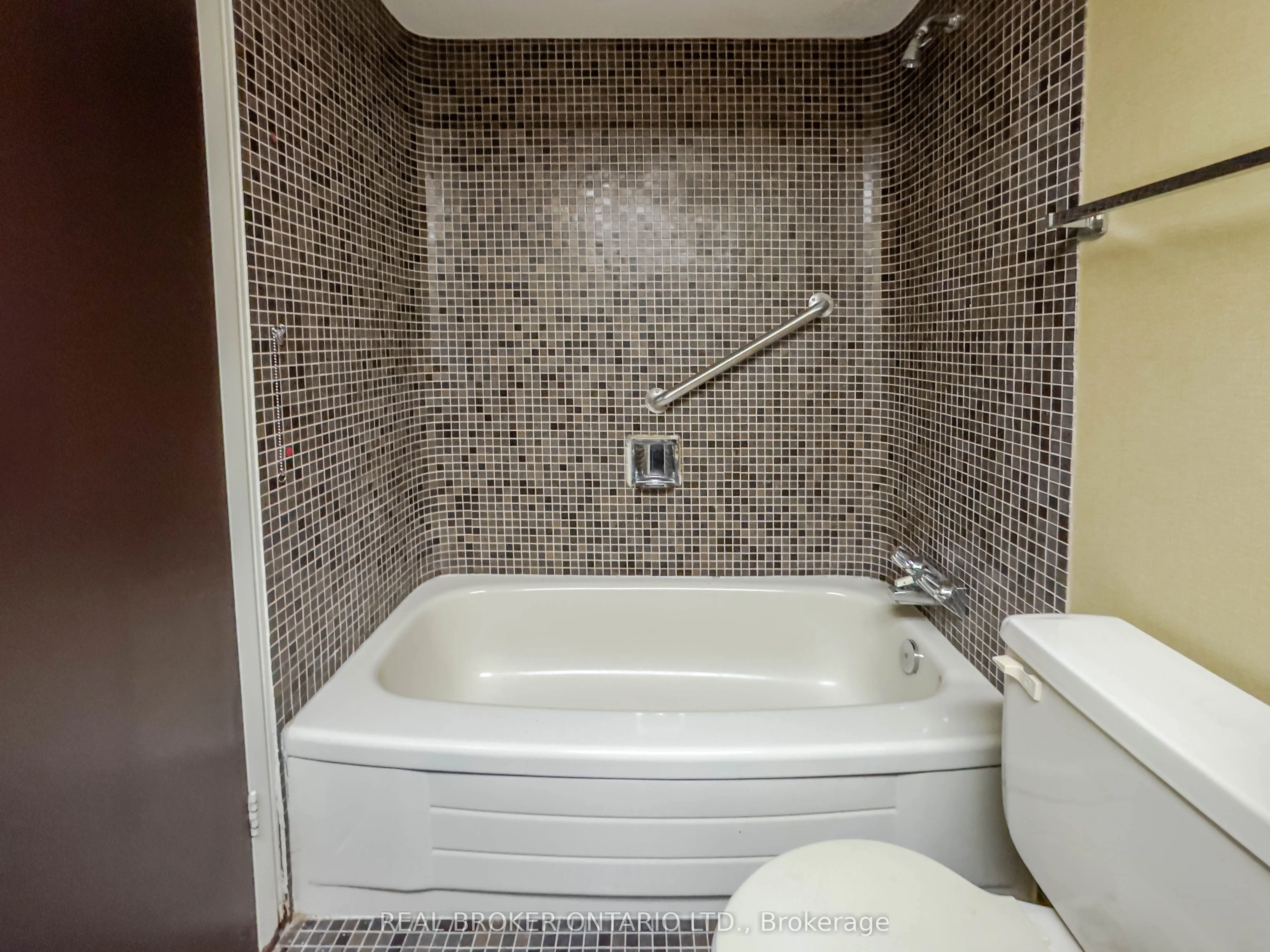 151 Bay Street, #1402