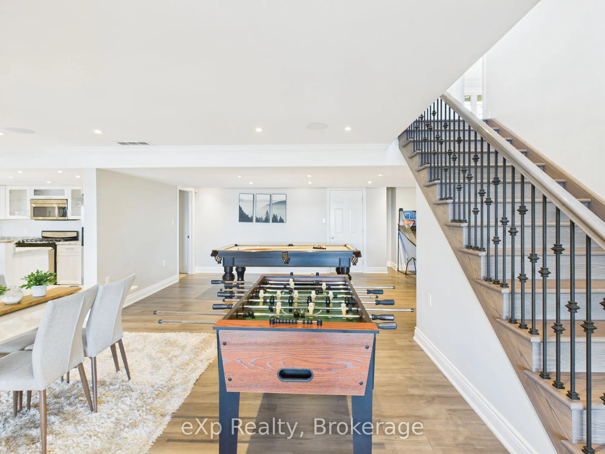 197 Balmy Beach Road