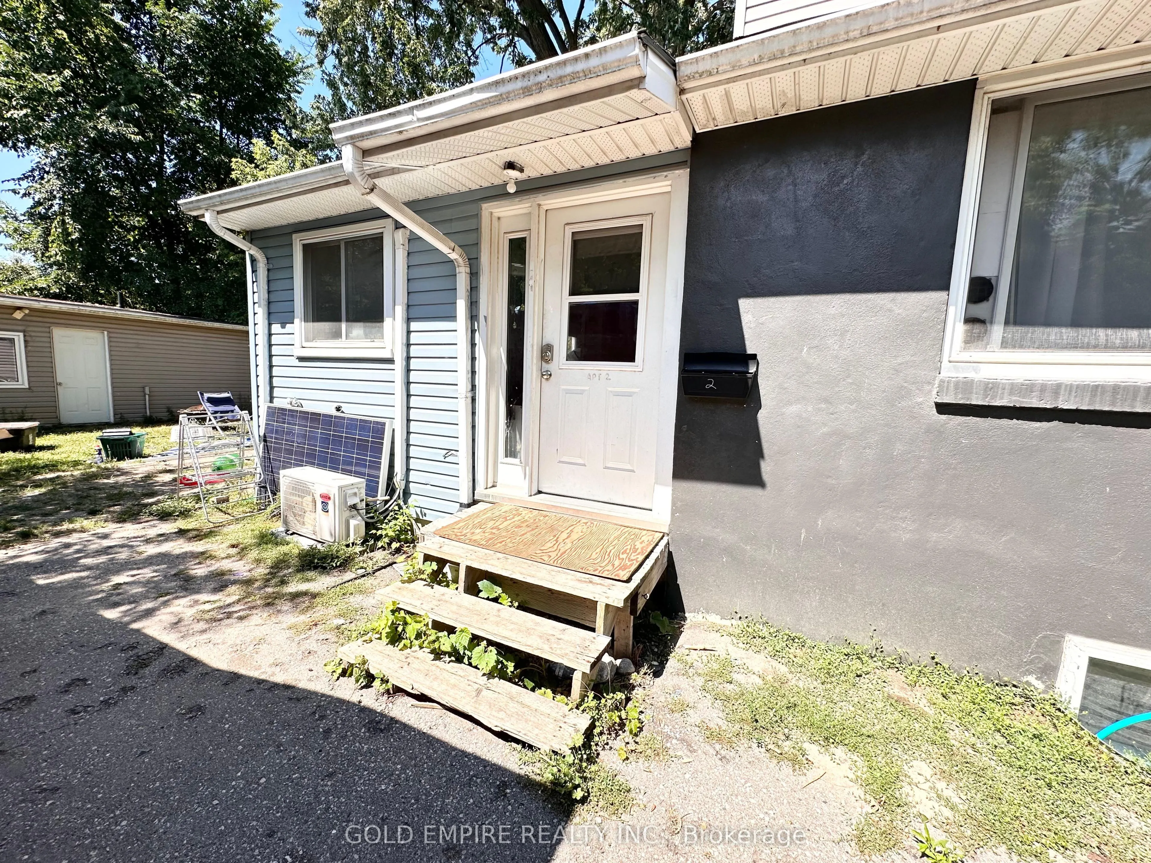 465 Second Street