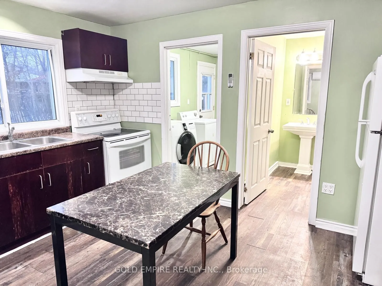 465 Second Street
