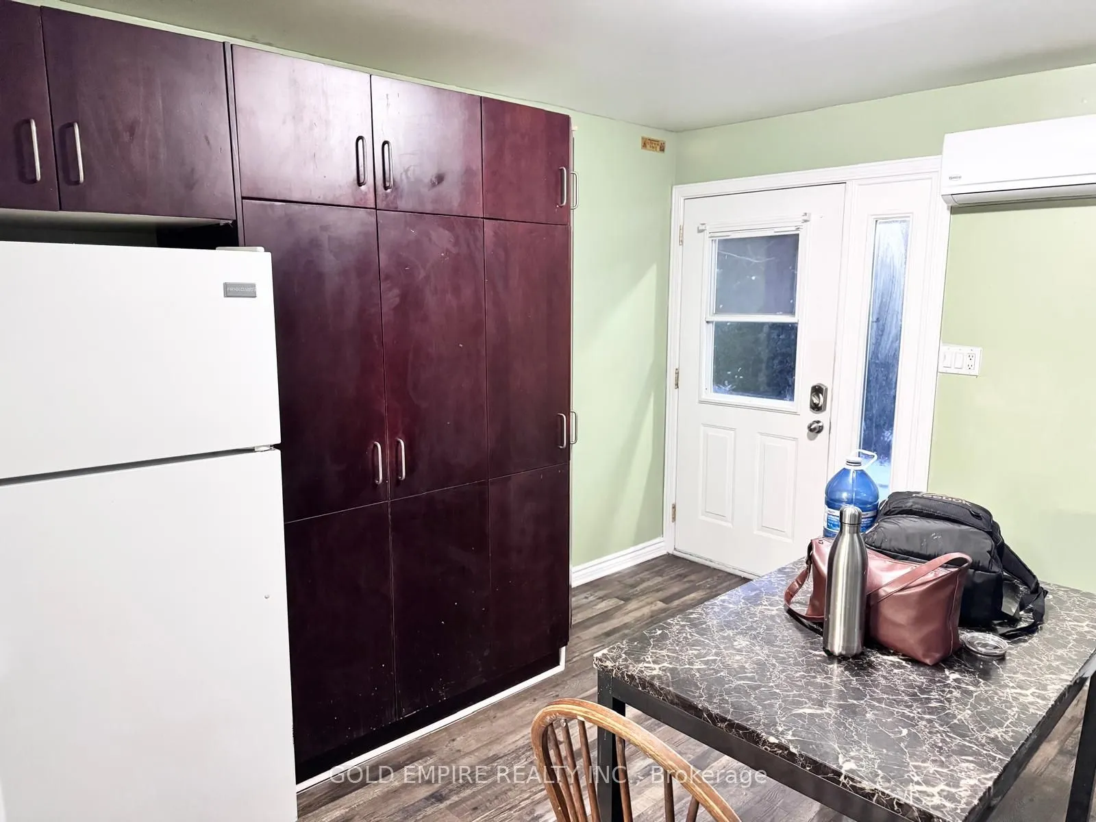 465 Second Street