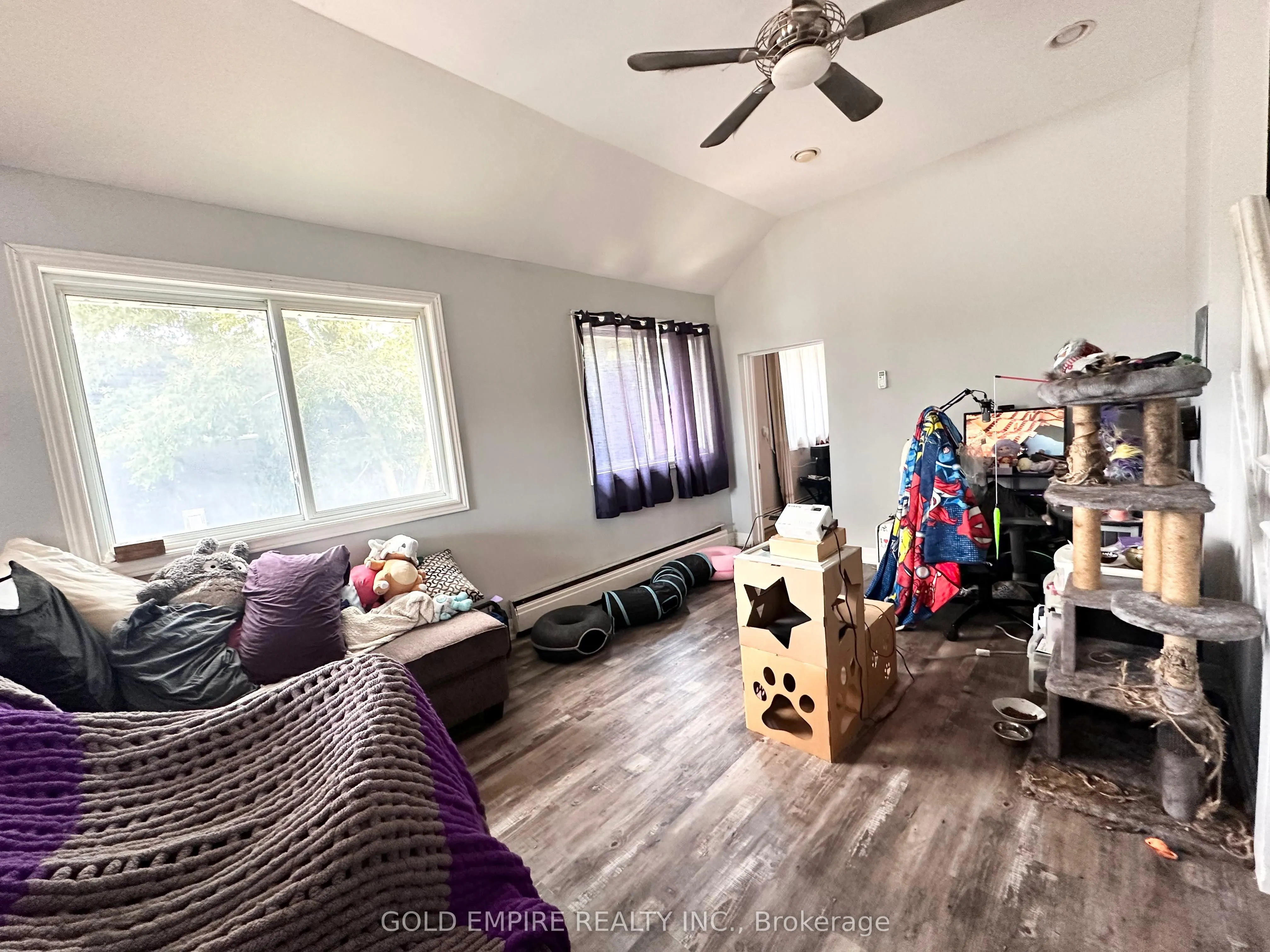 465 Second Street