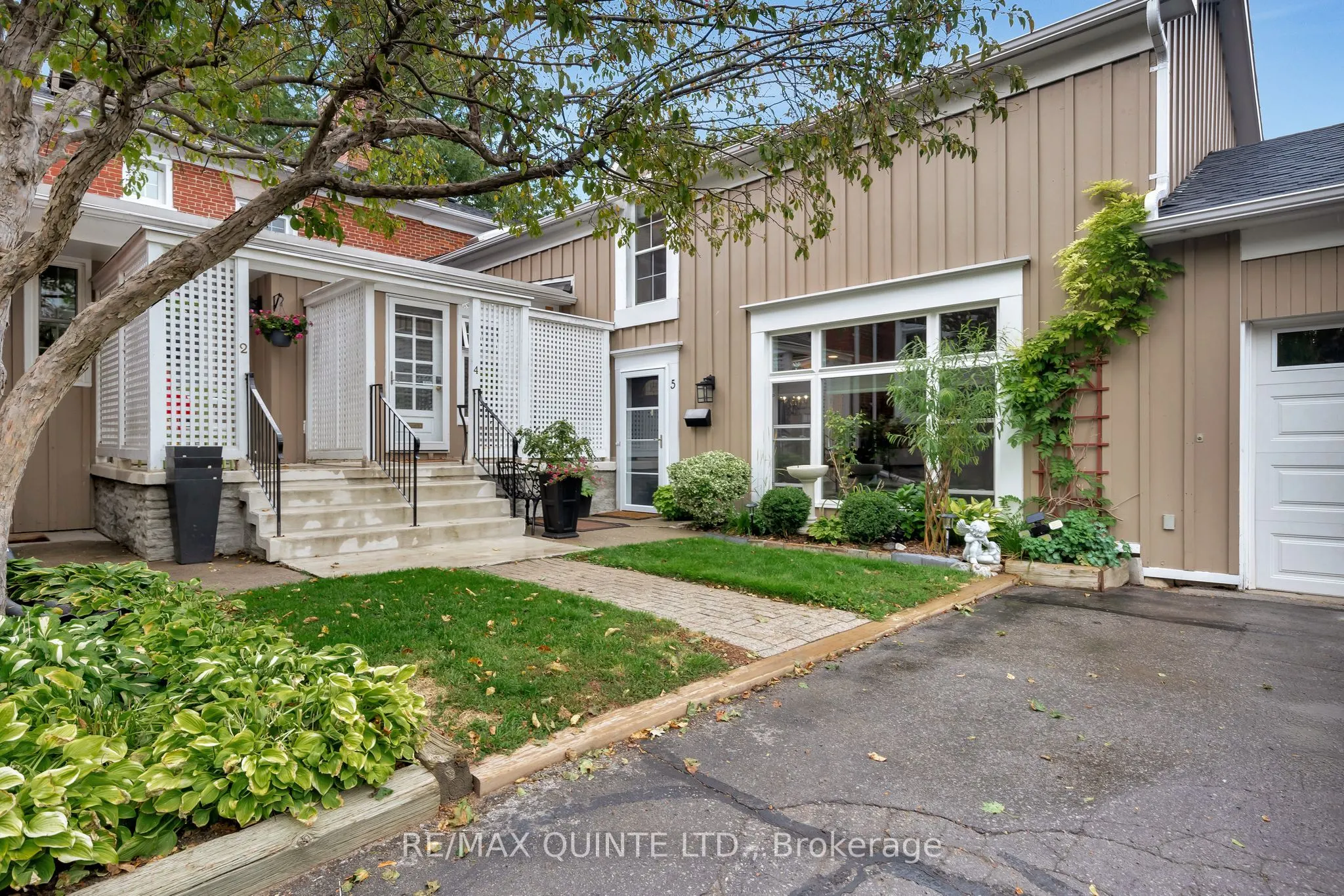 99 Bridge Street E, #5