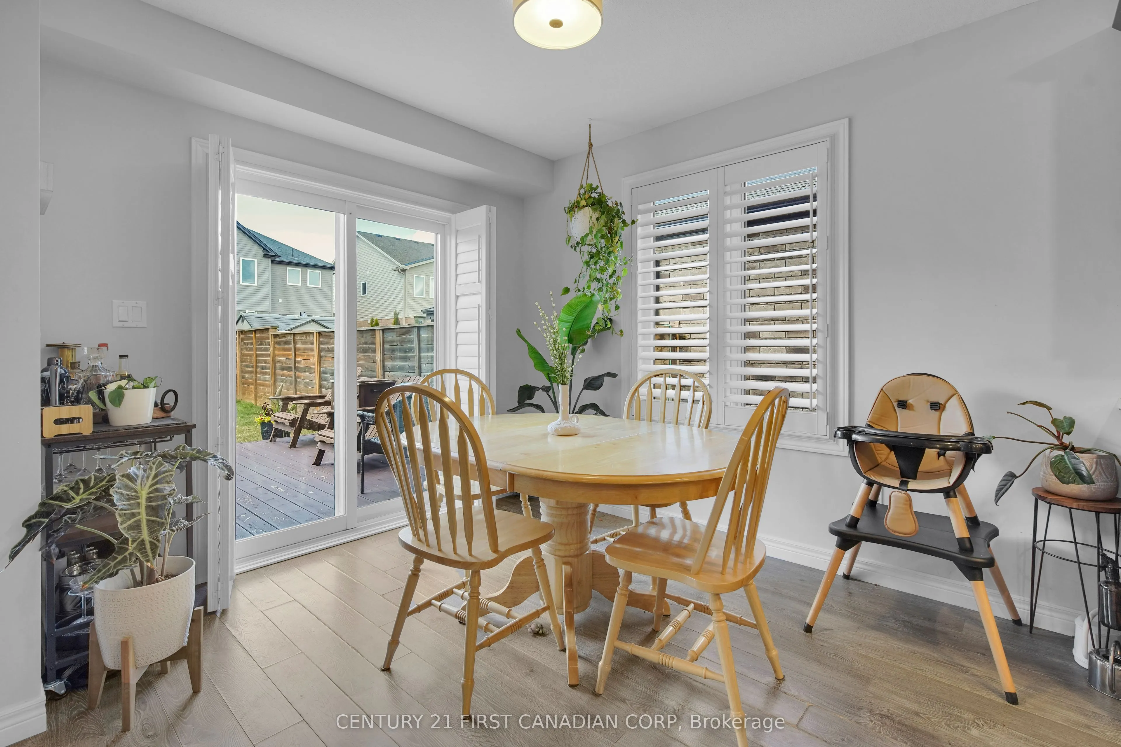 1879 Reilly Walk