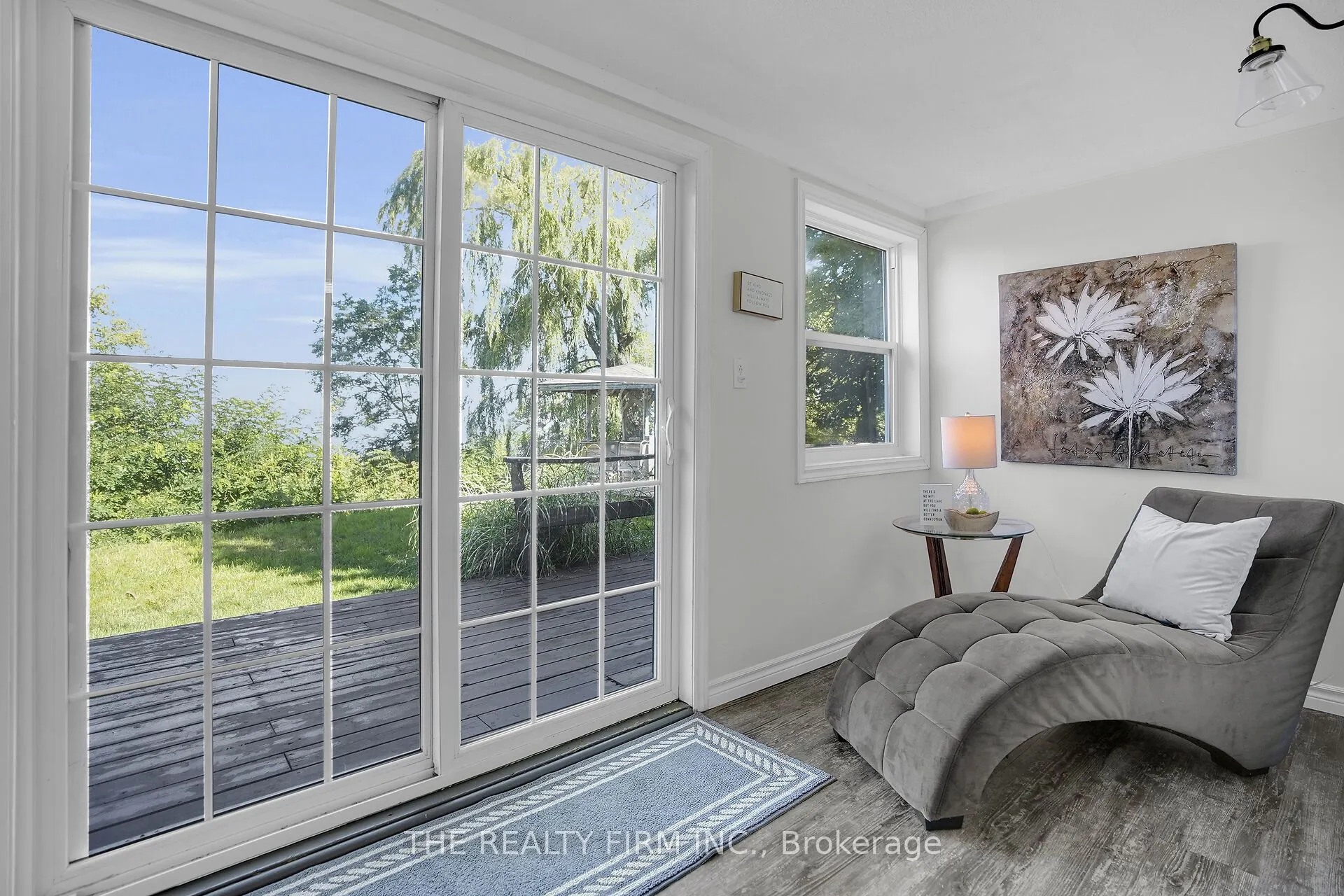 3692 BEVERLY Glen