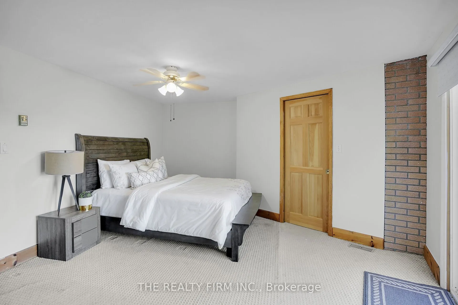 3692 BEVERLY Glen