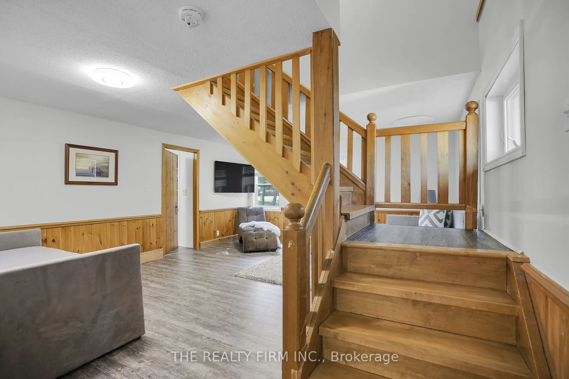 3692 BEVERLY Glen