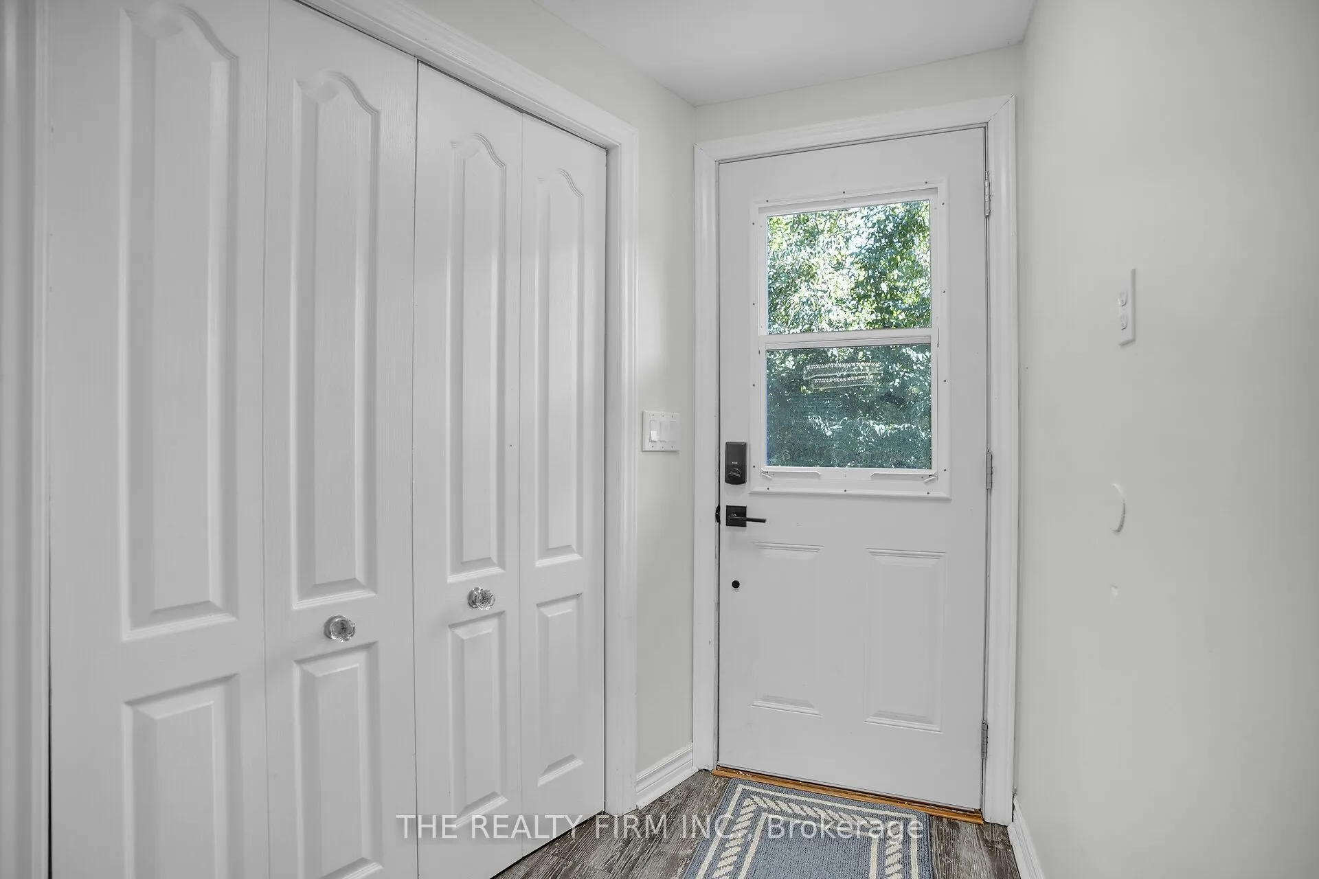 3692 BEVERLY Glen