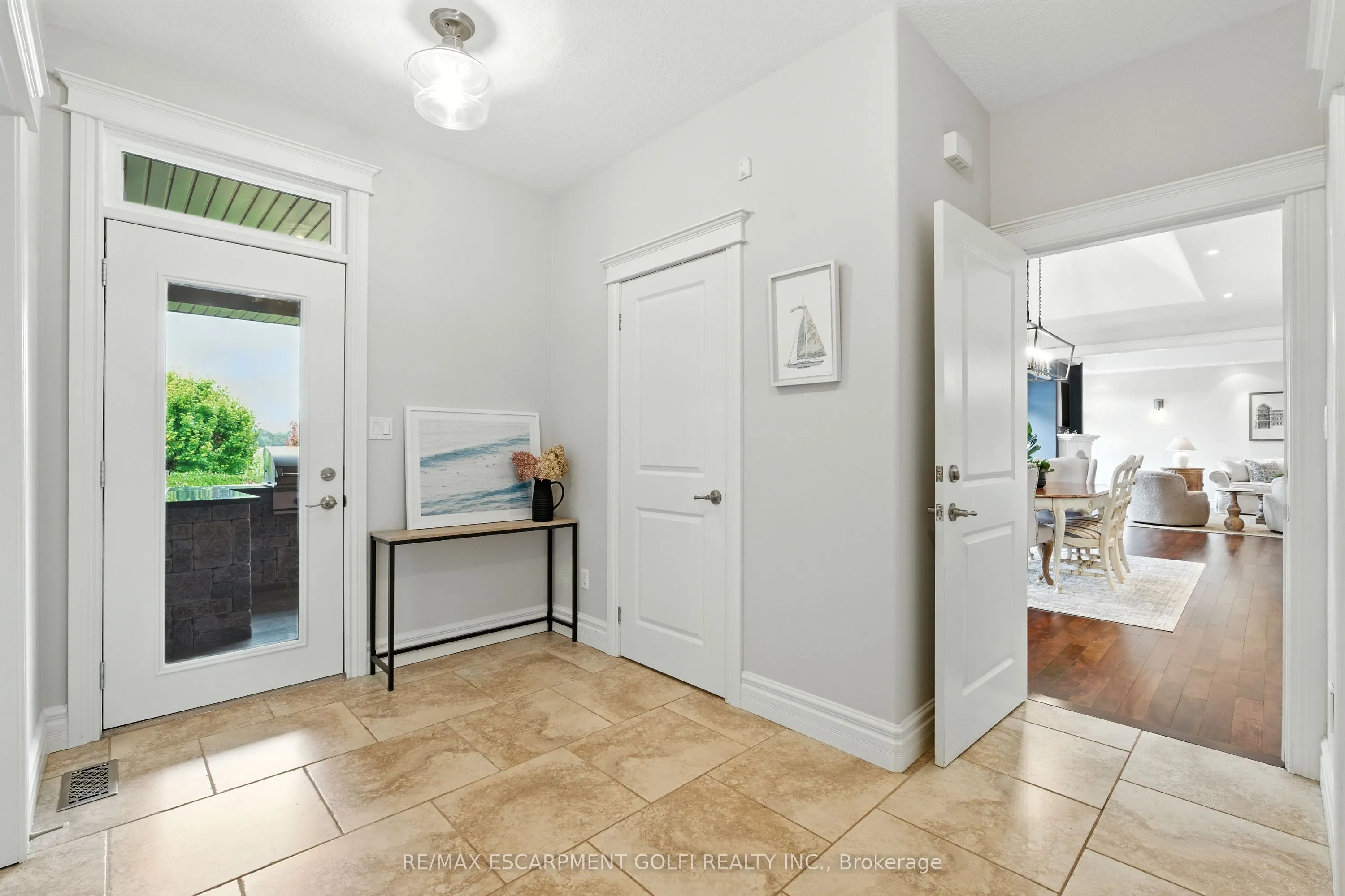 56 Gatepost Place