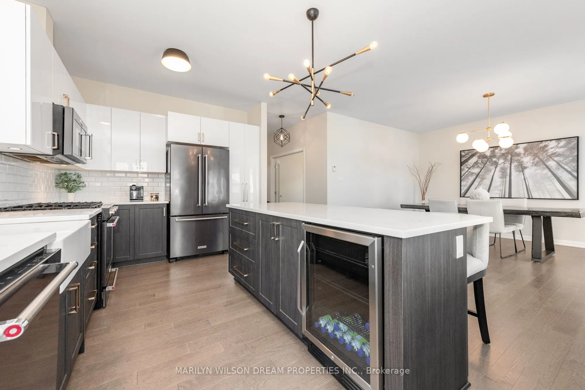 228 Onyx Crescent