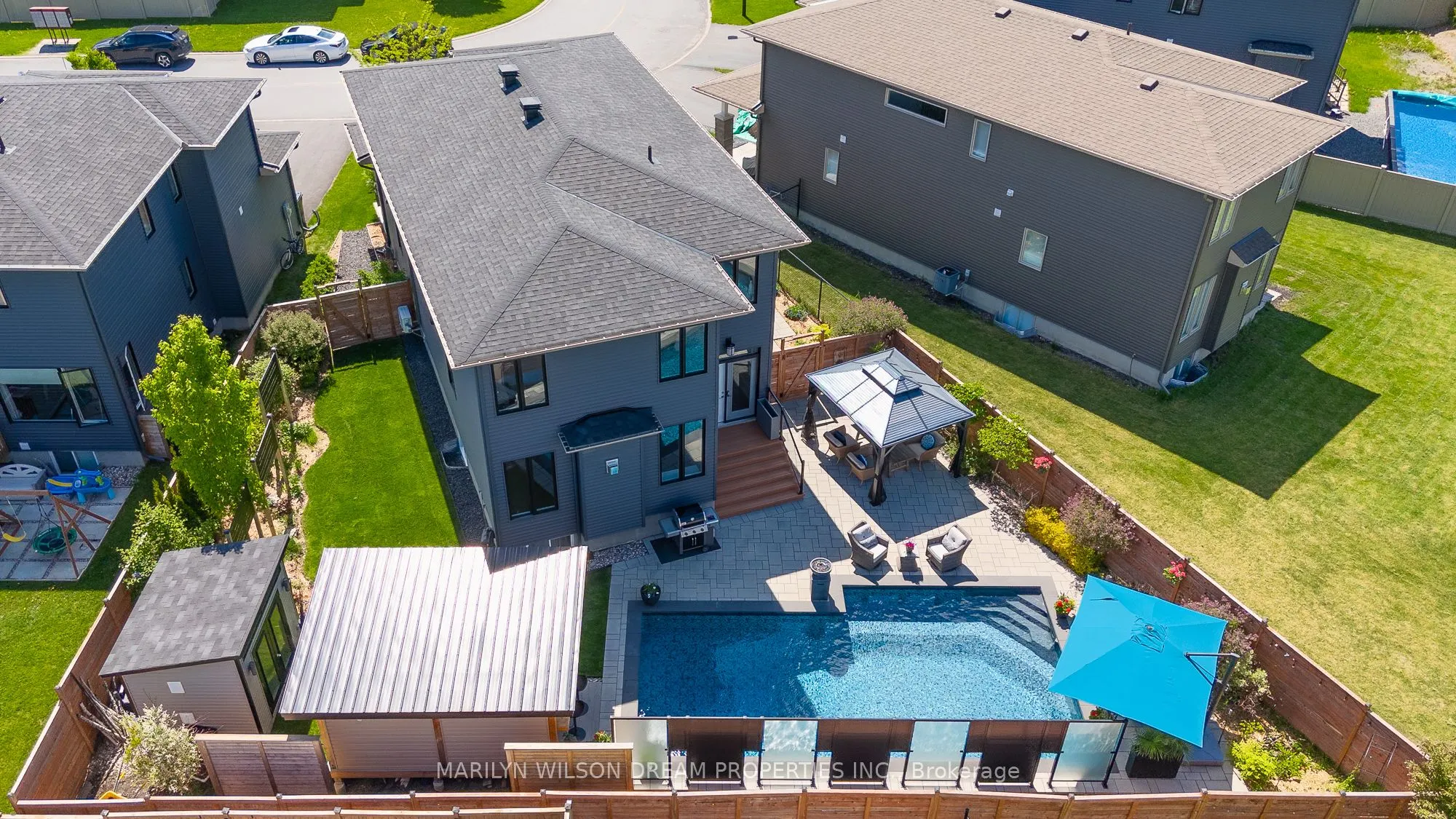 228 Onyx Crescent