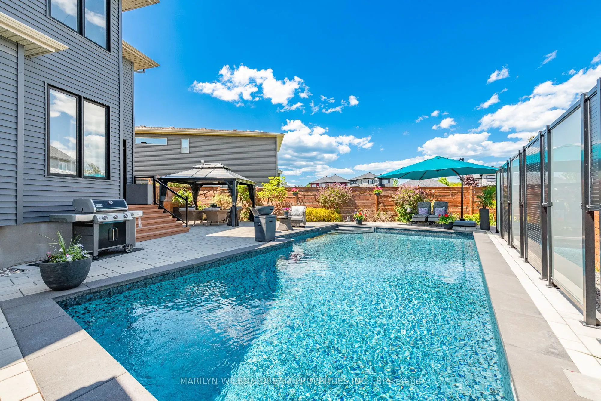 228 Onyx Crescent