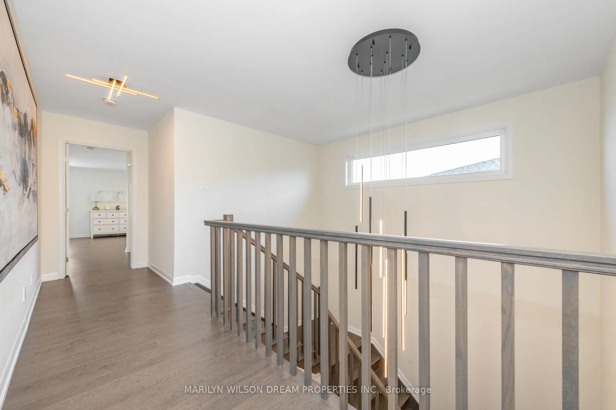 228 Onyx Crescent