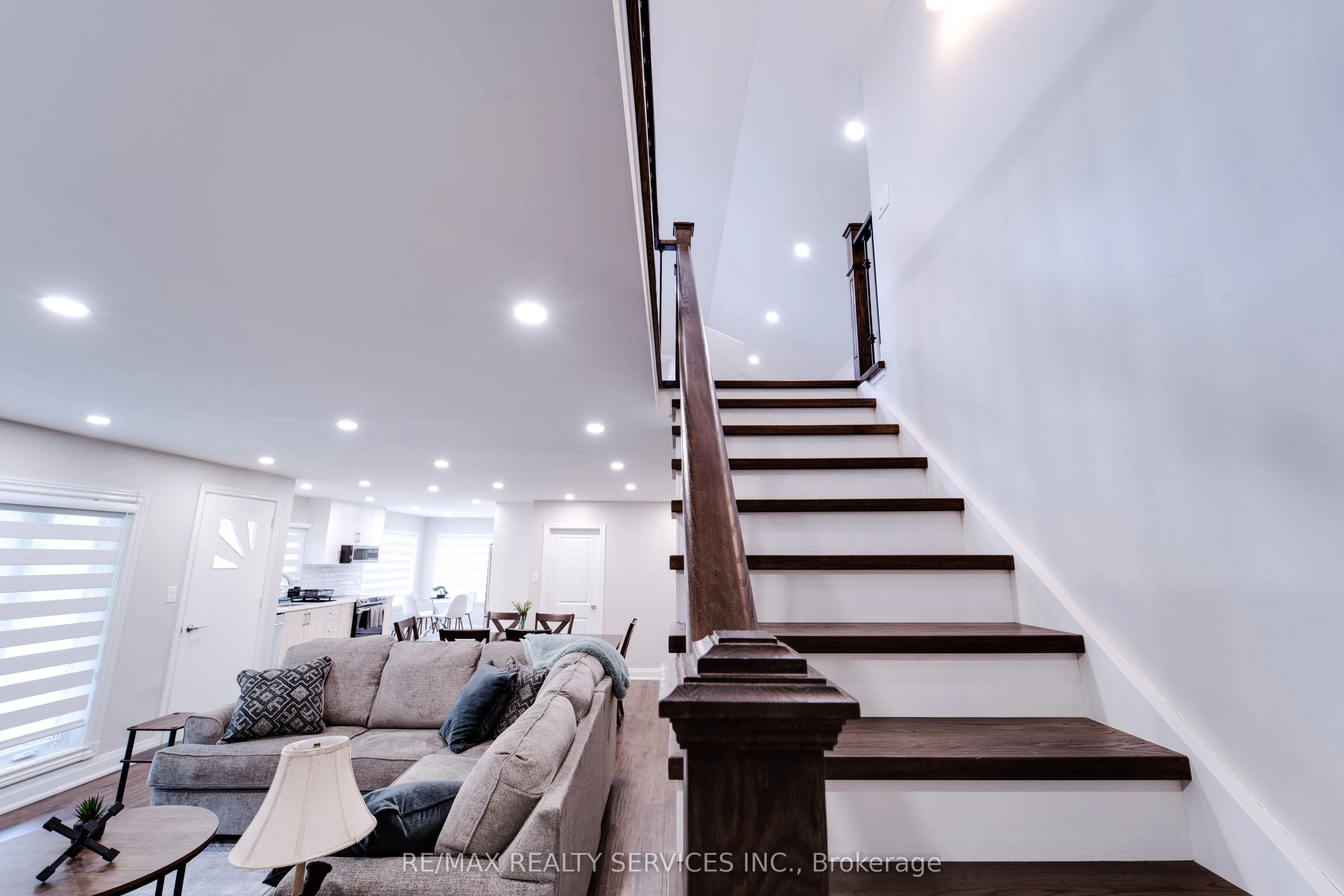885 Glen Cedar Drive