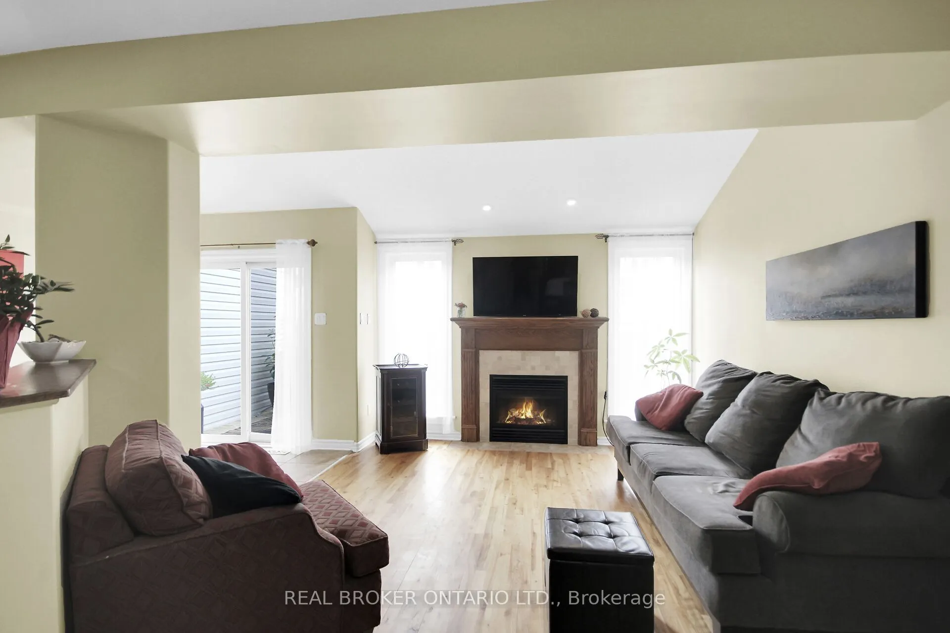 181 Talltree Crescent