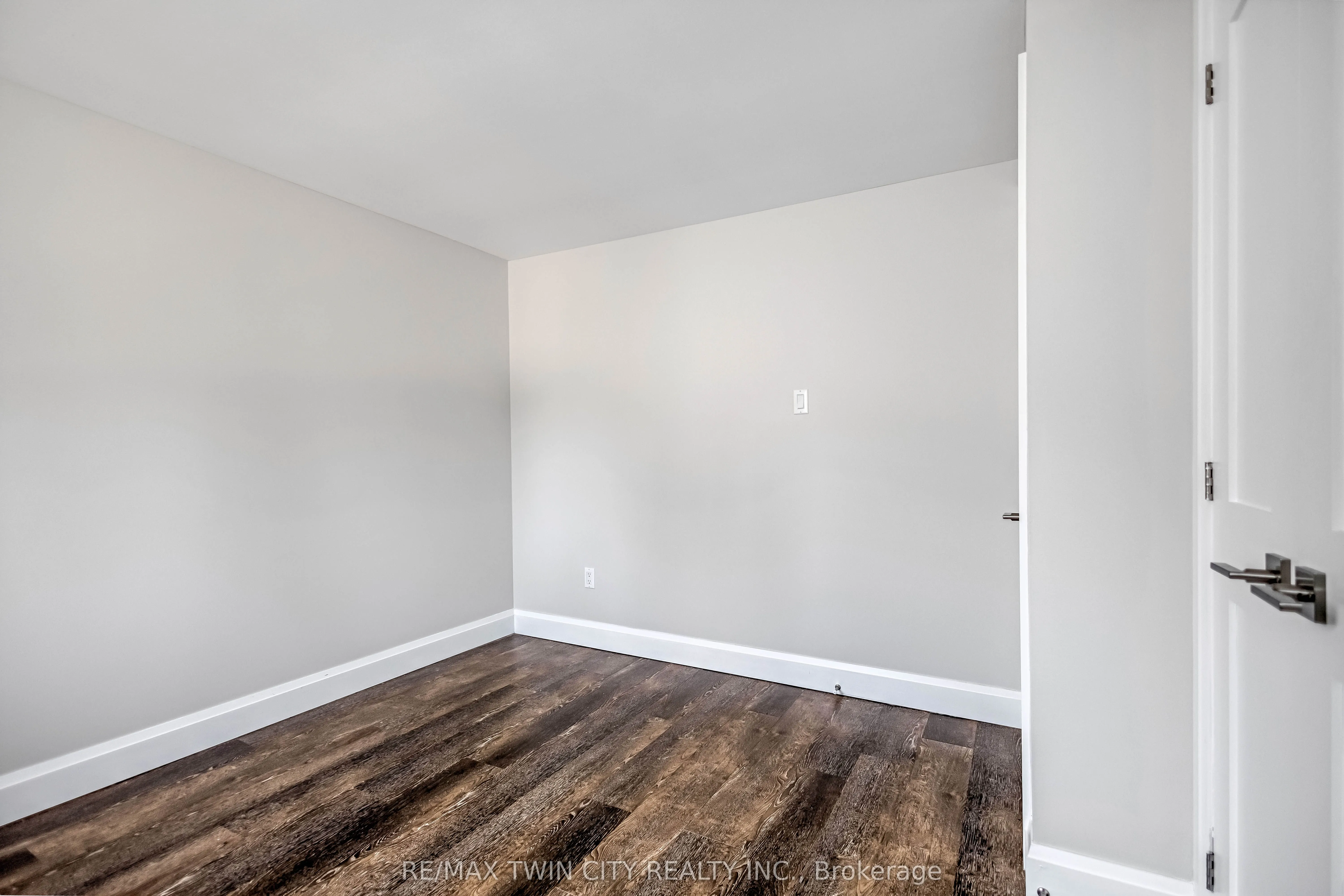 8 Oakhill Drive, #A