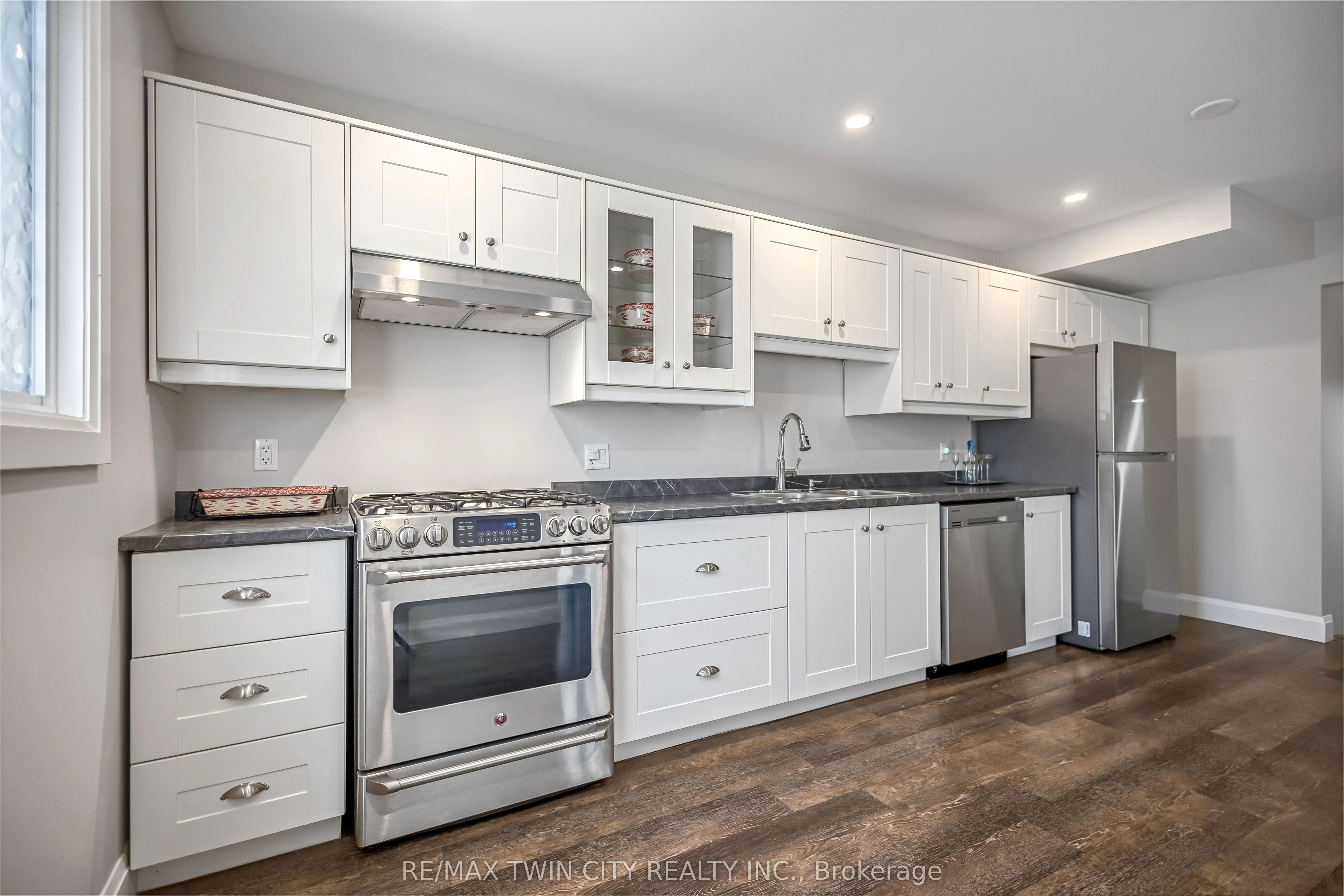 8 Oakhill Drive, #A