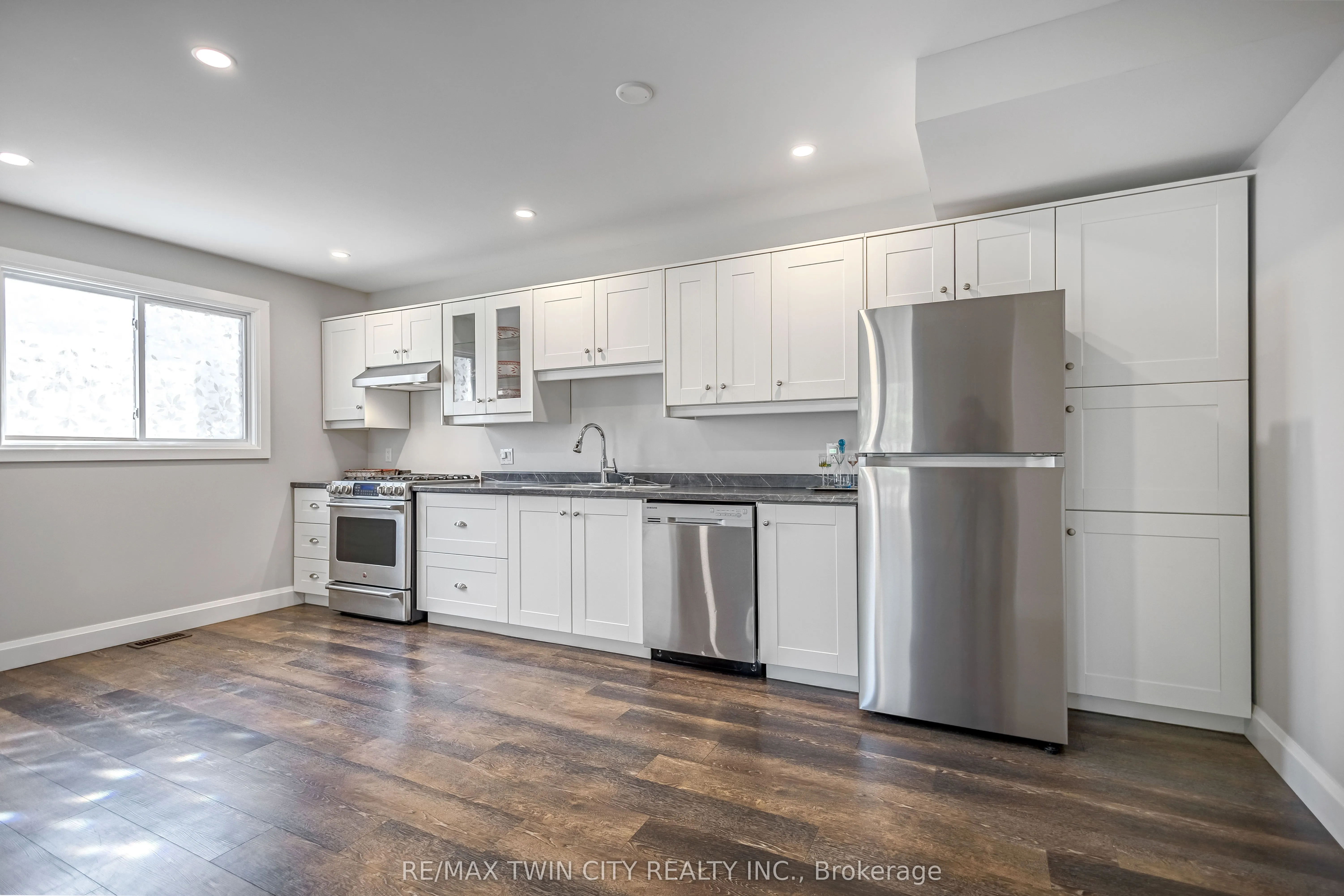 8 Oakhill Drive, #A
