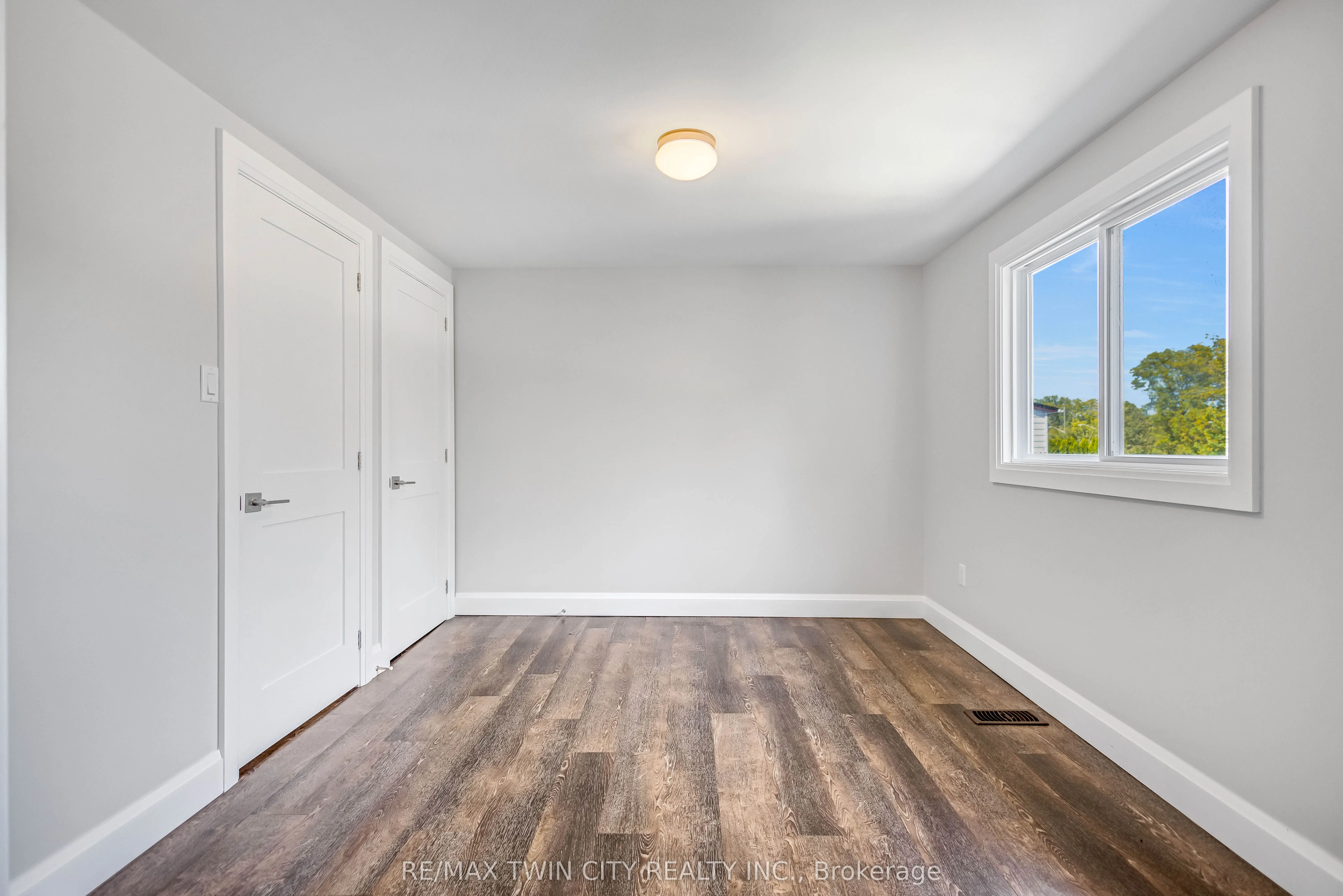 8 Oakhill Drive, #A