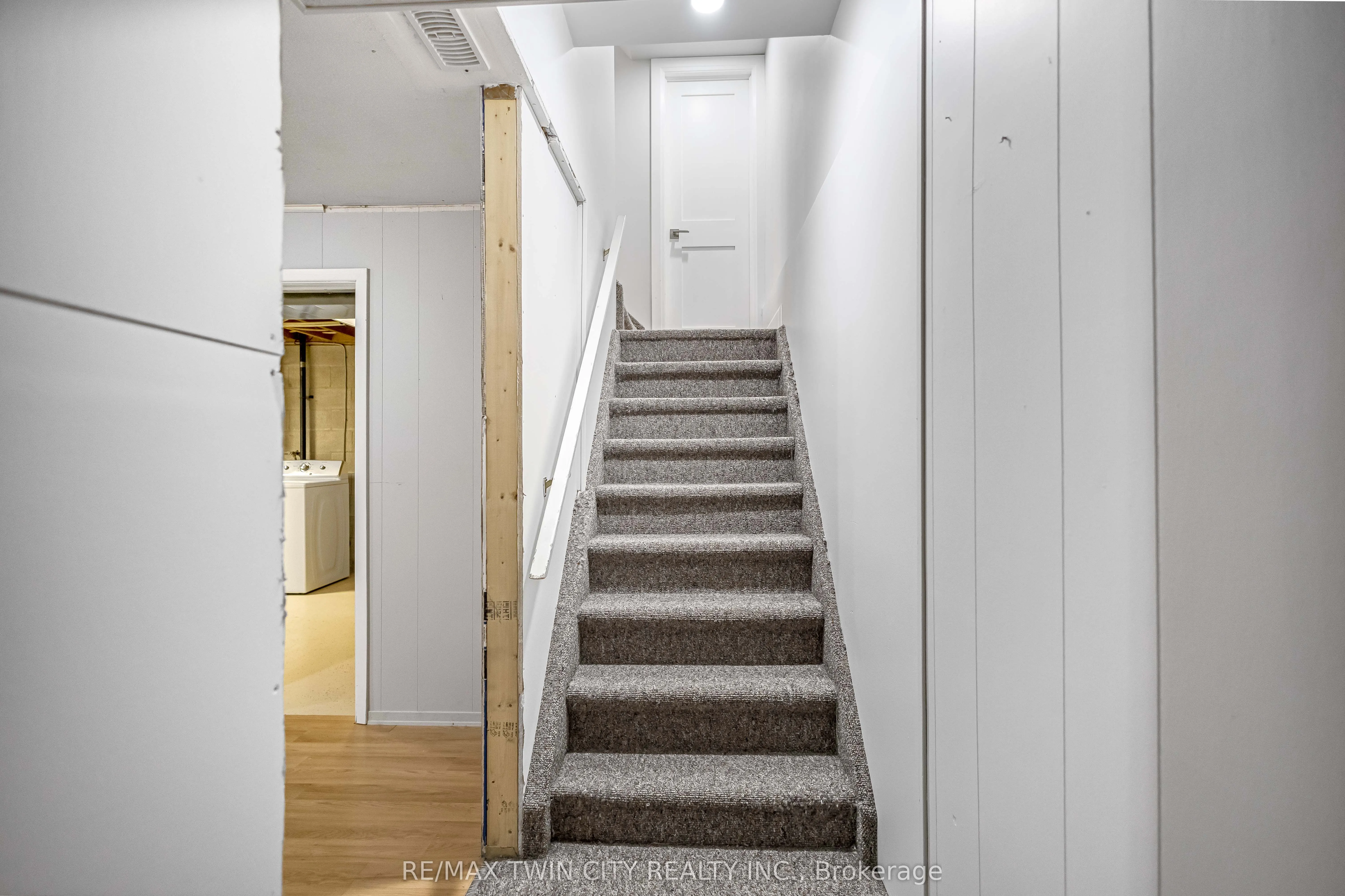8 Oakhill Drive, #A