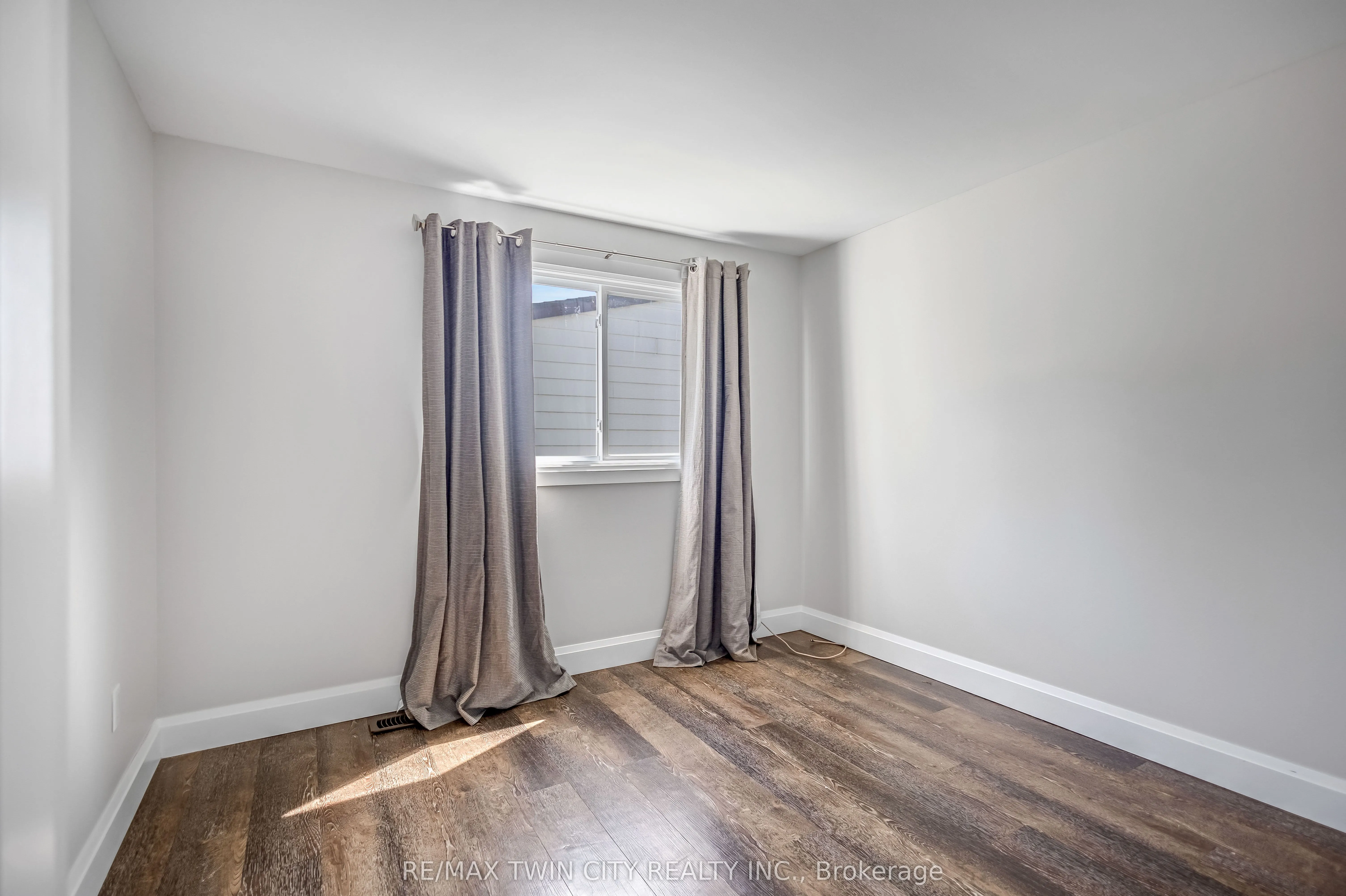 8 Oakhill Drive, #A