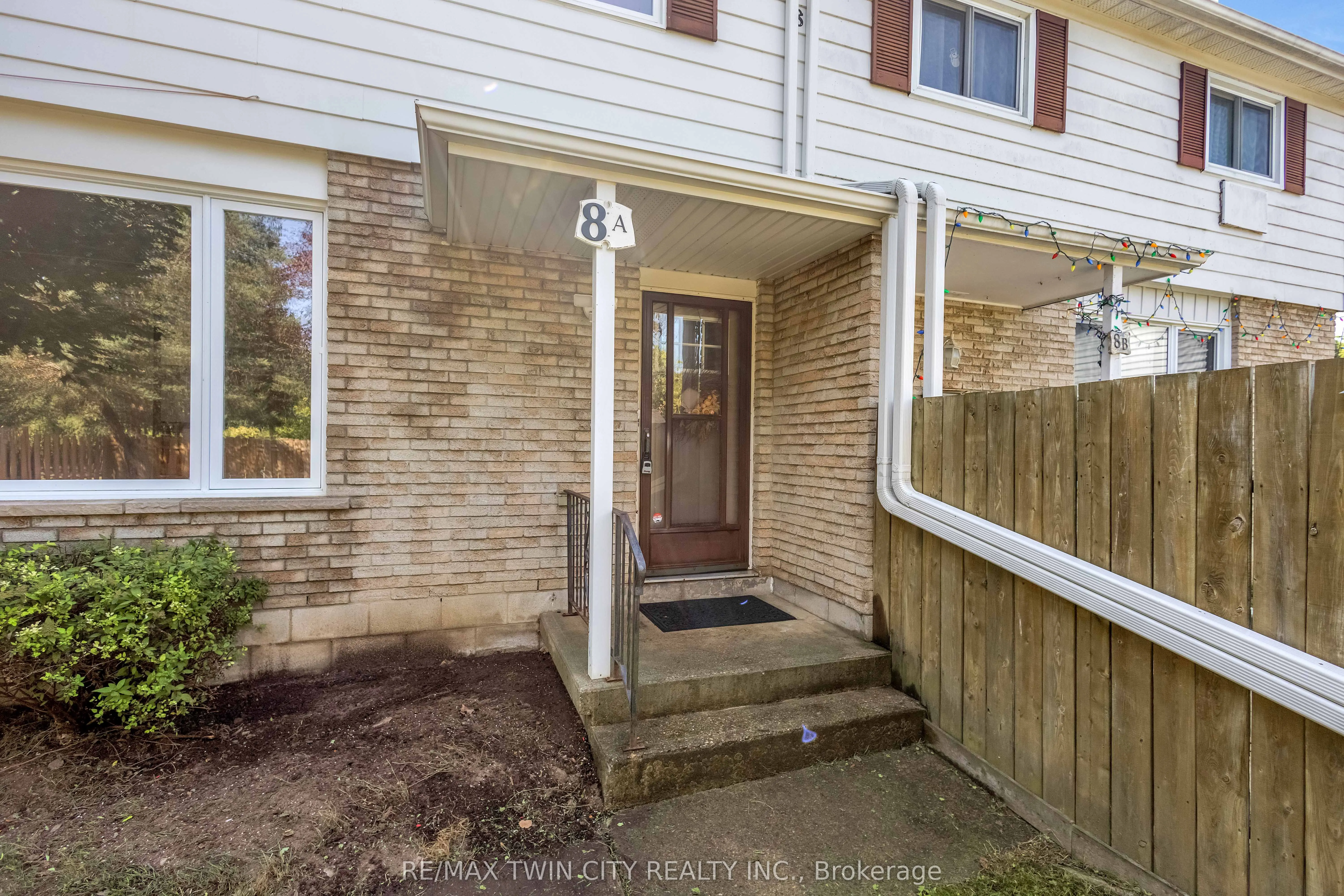 8 Oakhill Drive, #A