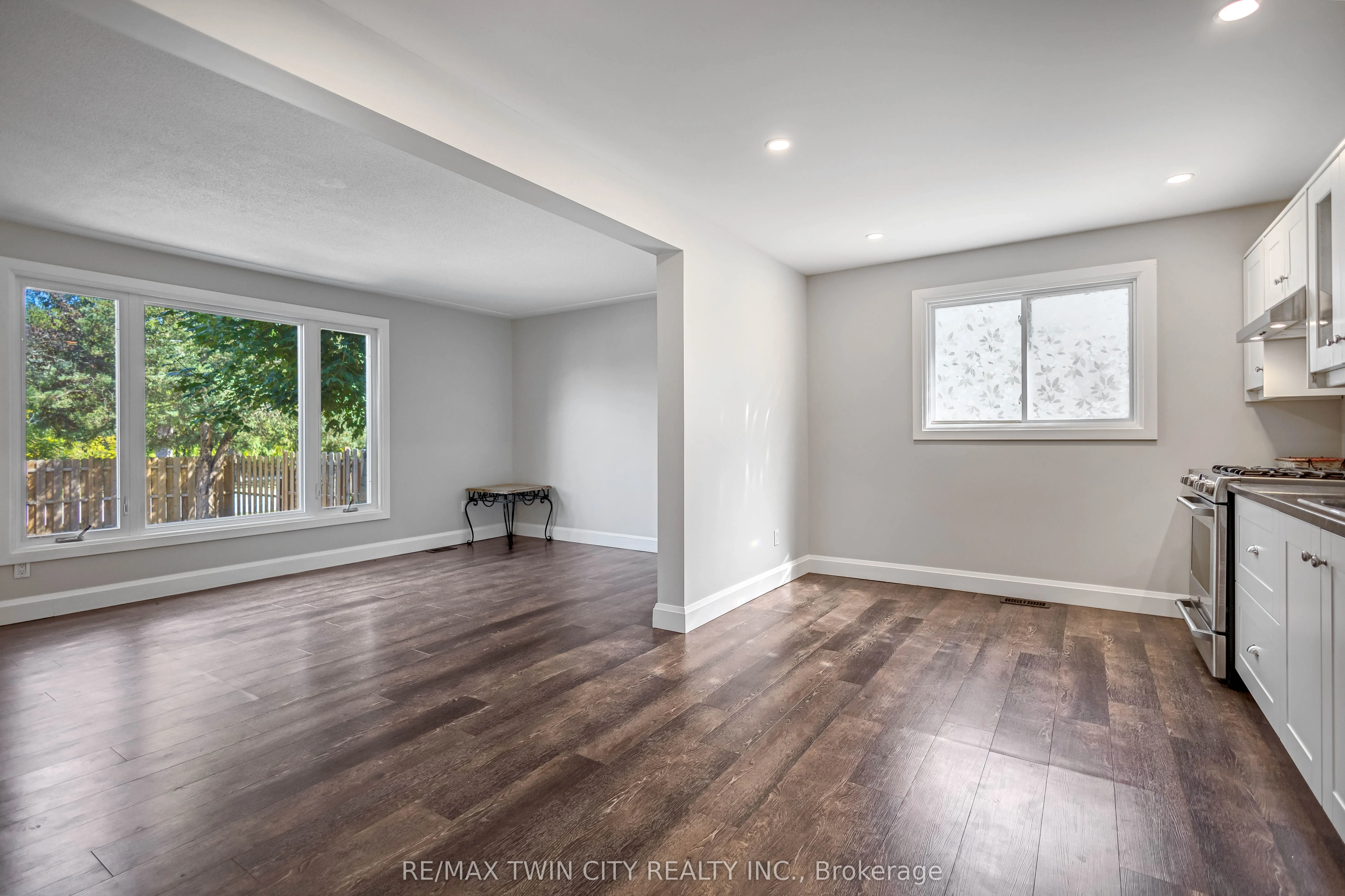 8 Oakhill Drive, #A