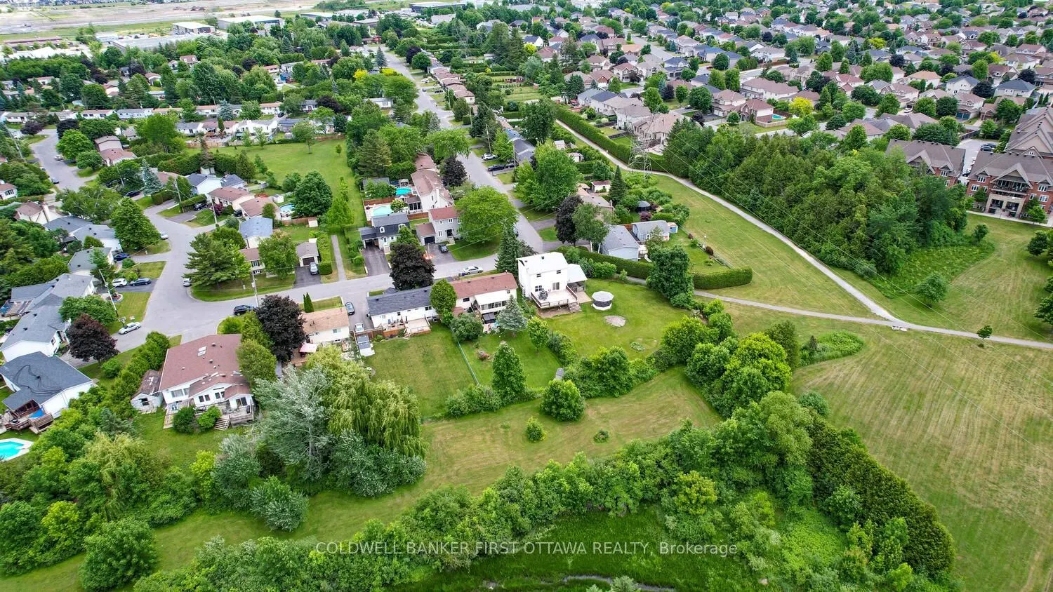22 Poole Creek Crescent