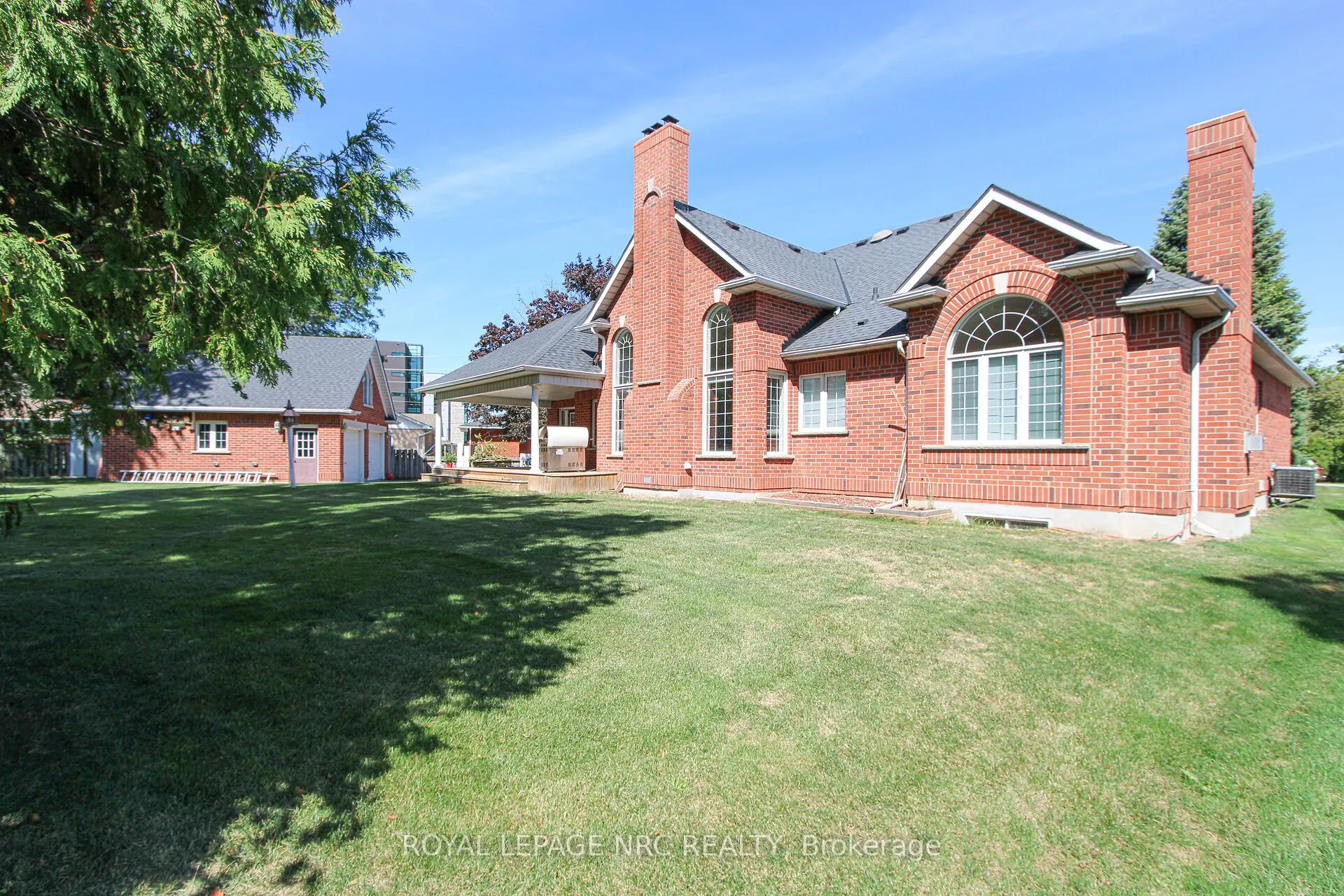 2A Juliana Crescent