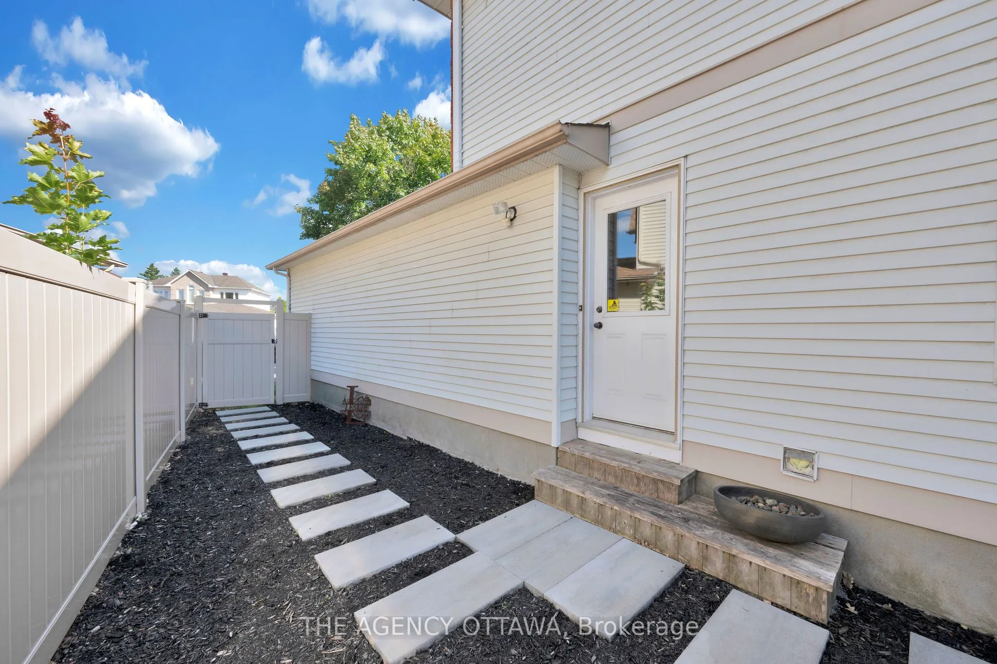 19 Forestglade Crescent