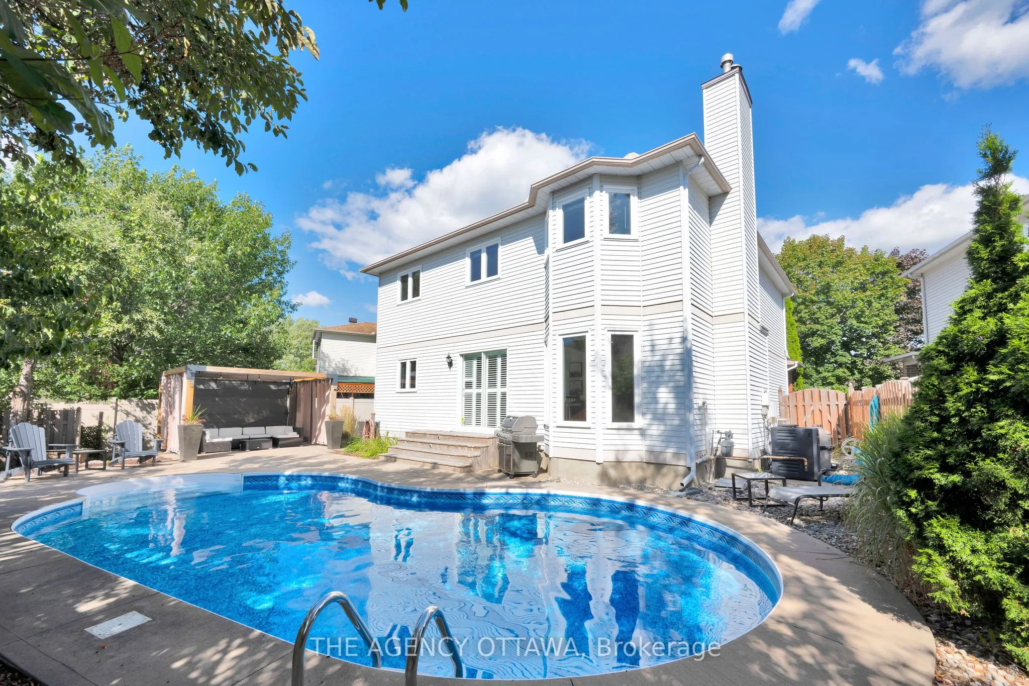 19 Forestglade Crescent
