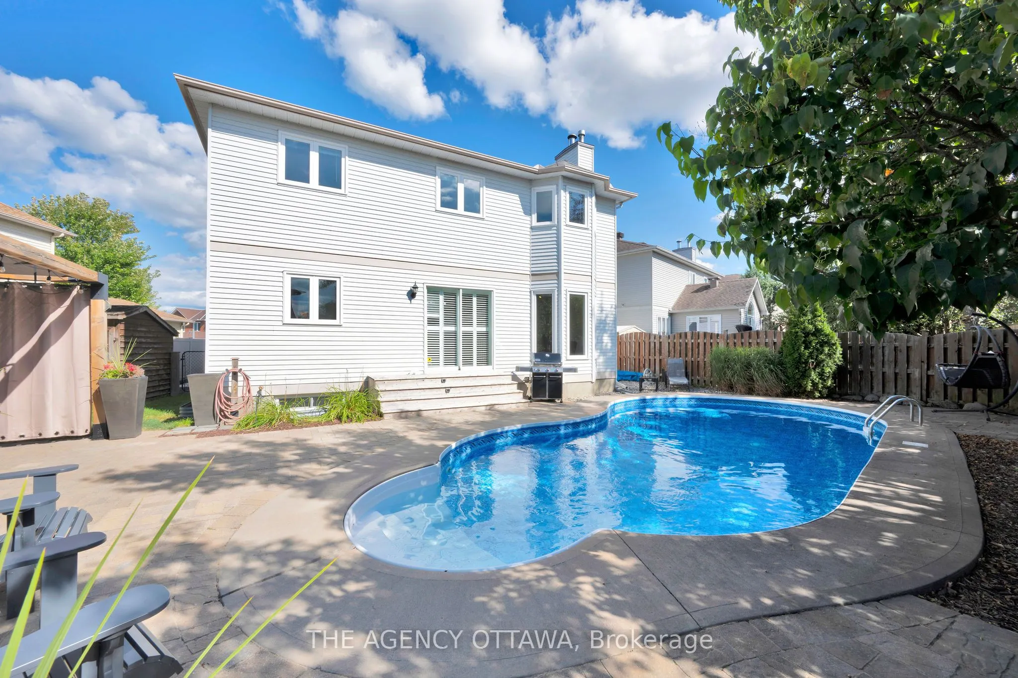 19 Forestglade Crescent