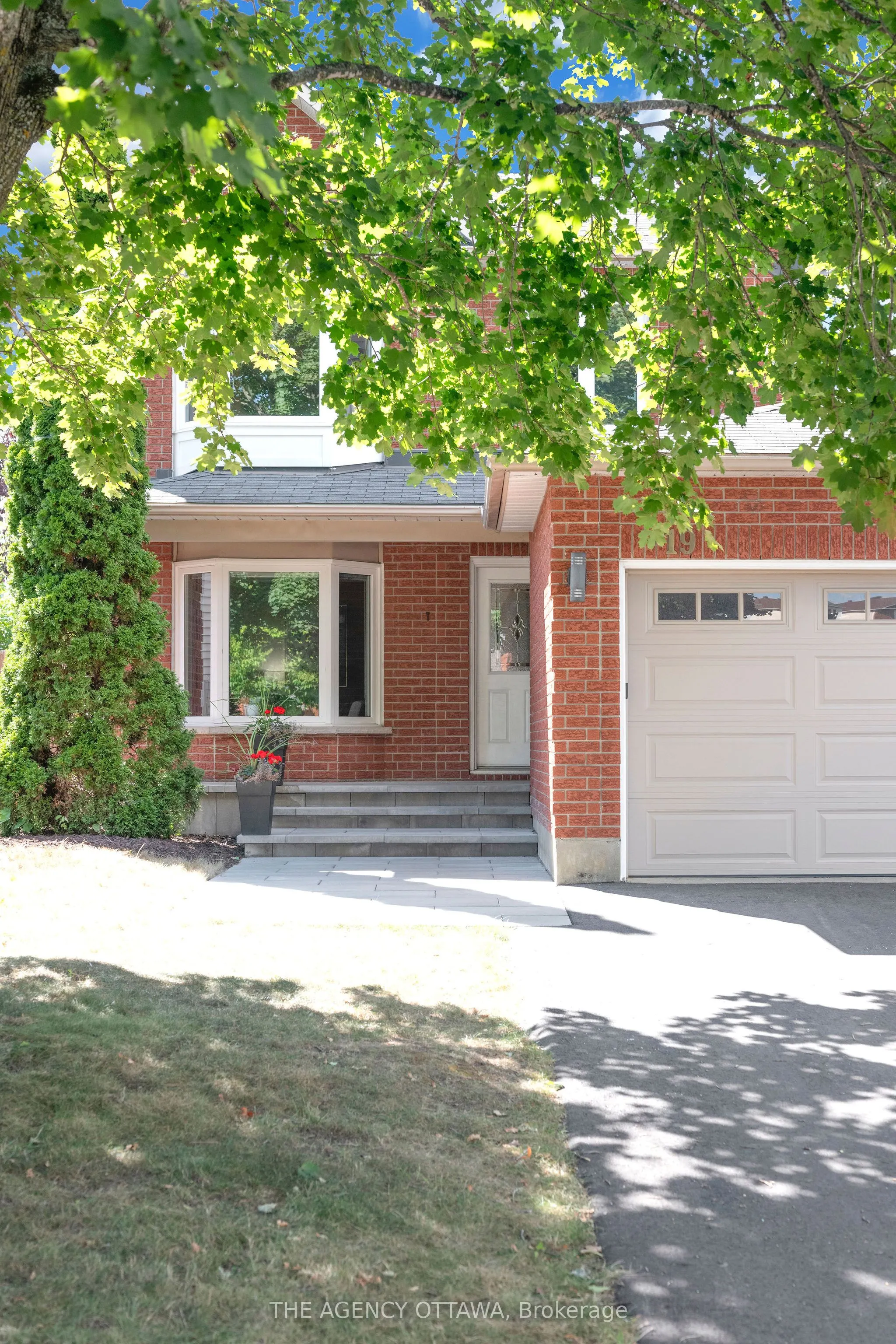 19 Forestglade Crescent