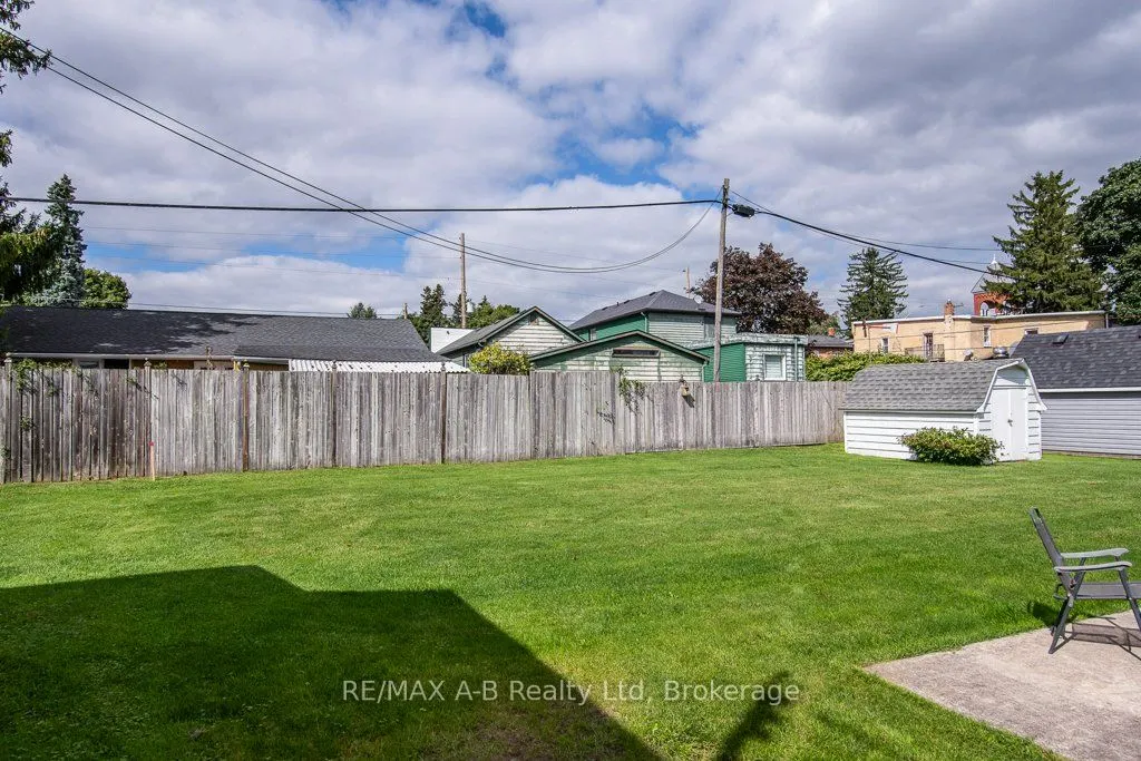 2210 William Shakespeare Street