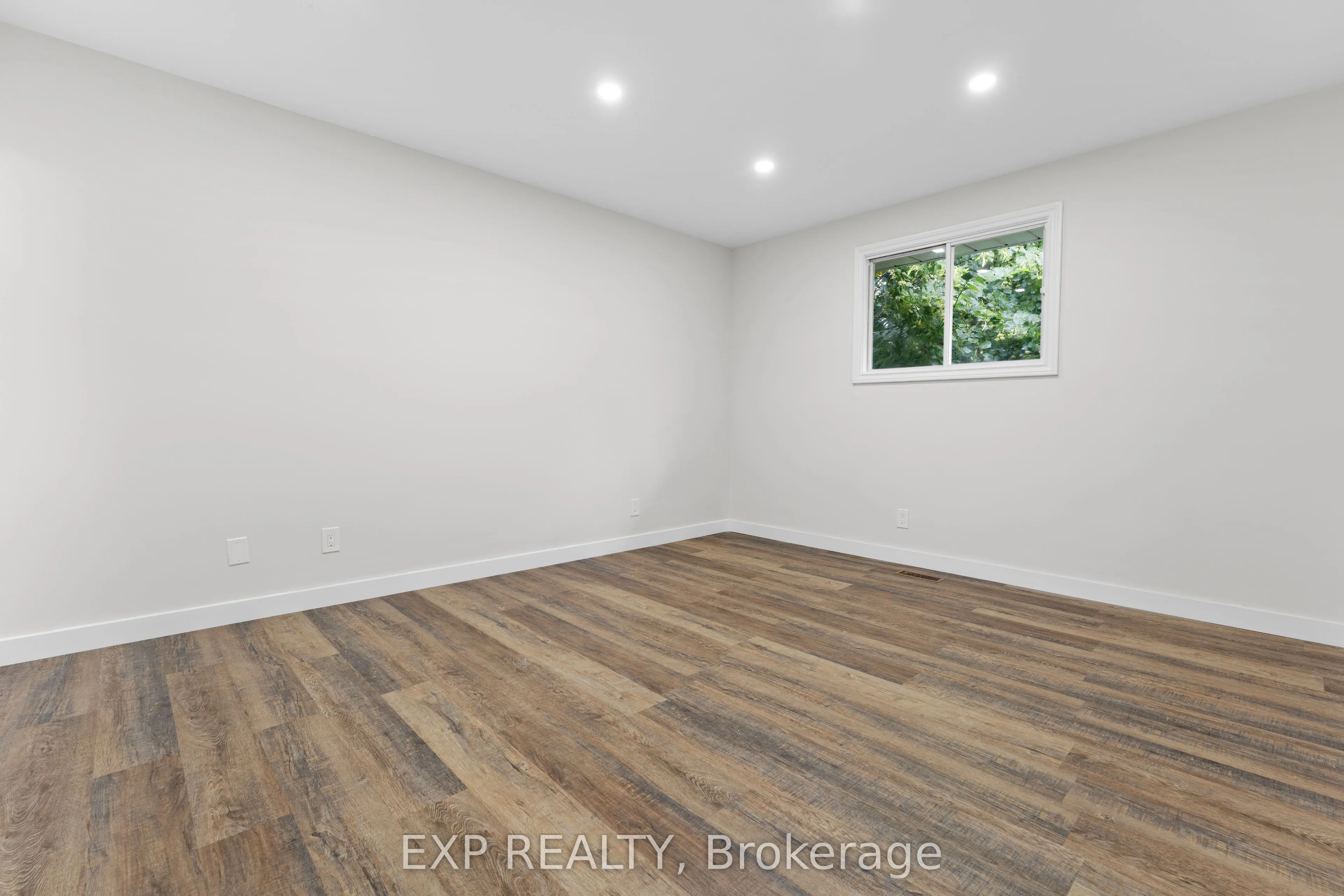 121 TollGate Road