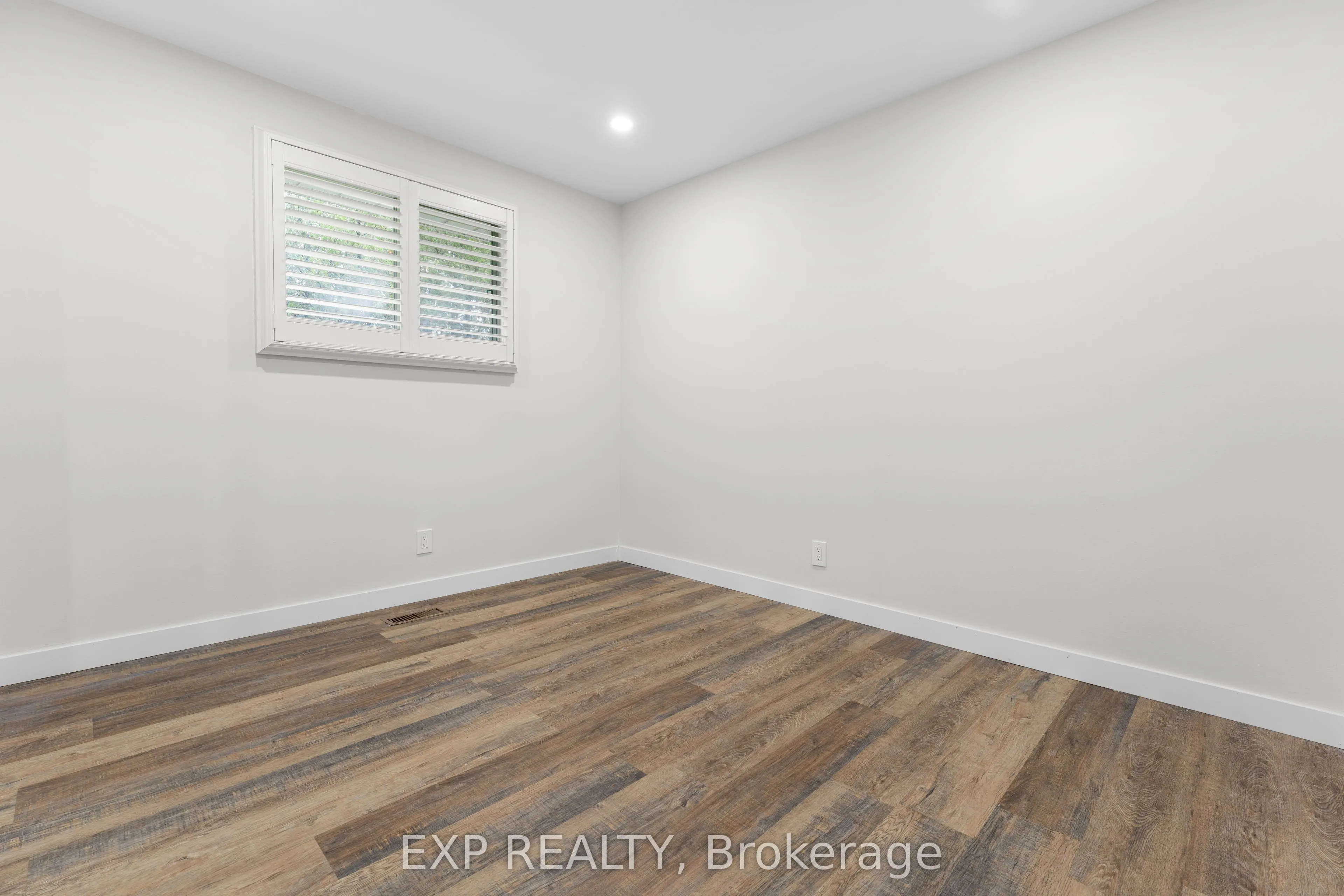 121 TollGate Road