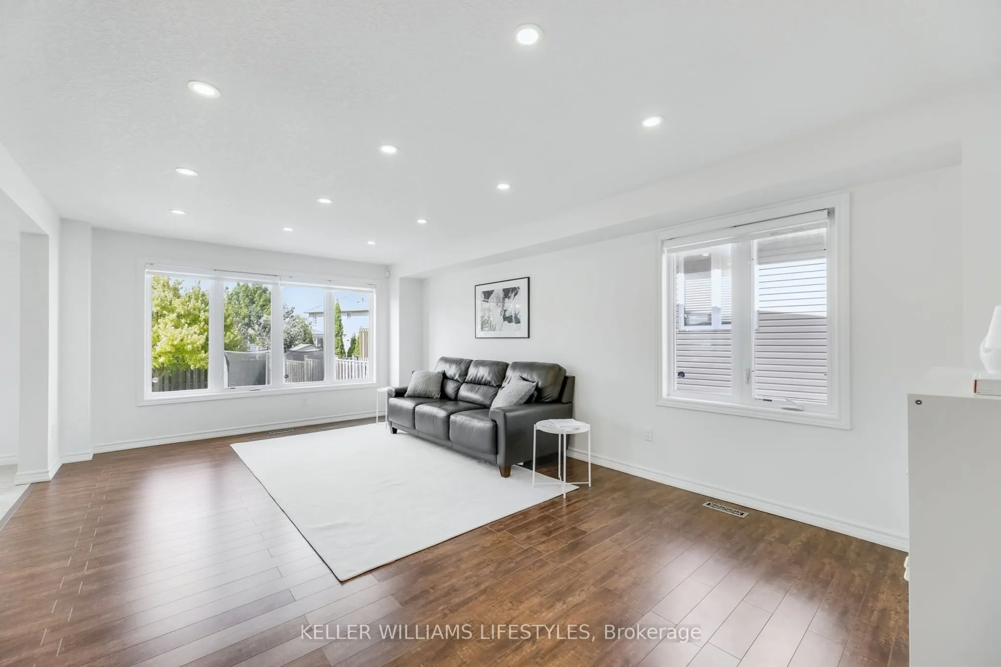 940 GRENFELL Drive