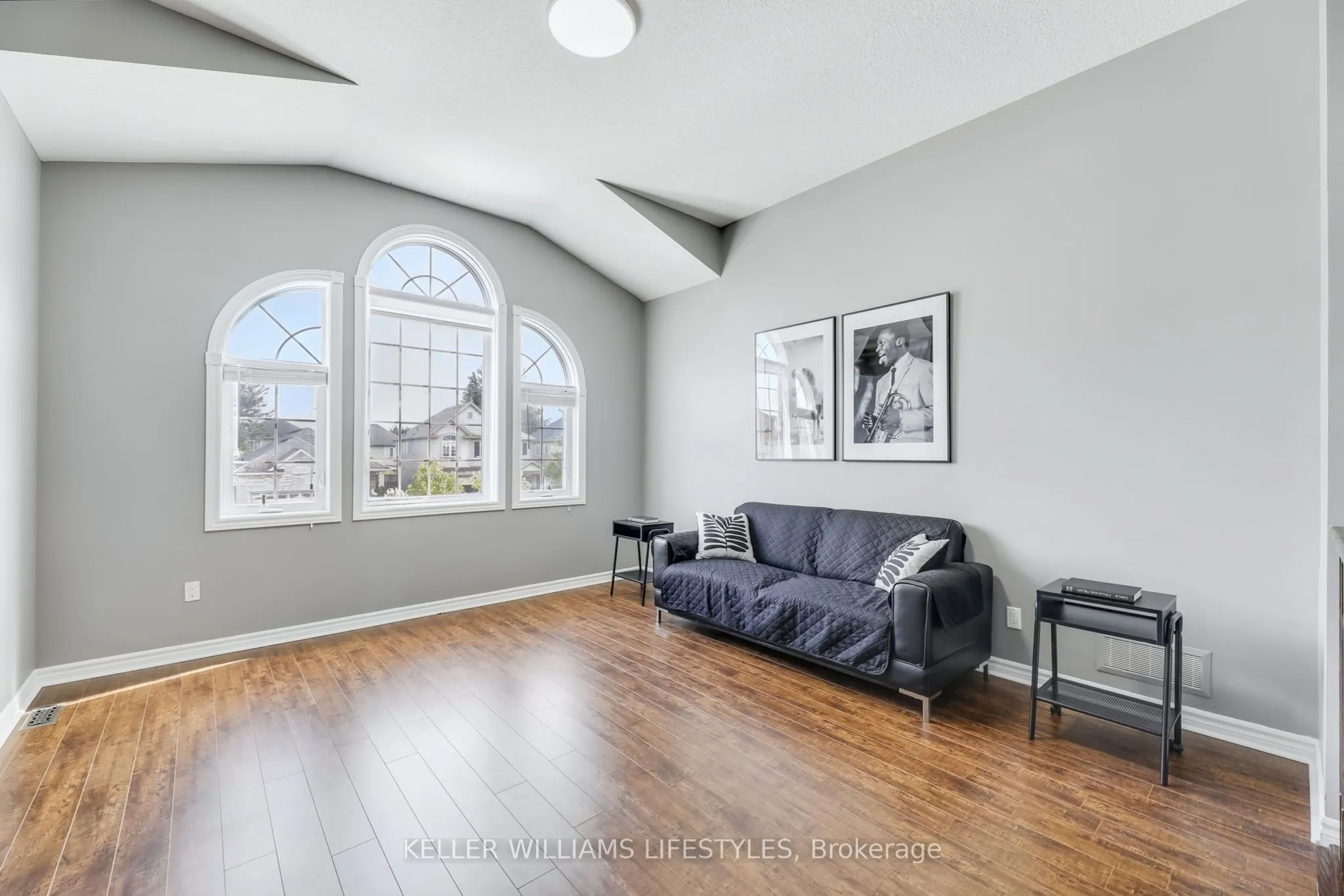 940 GRENFELL Drive
